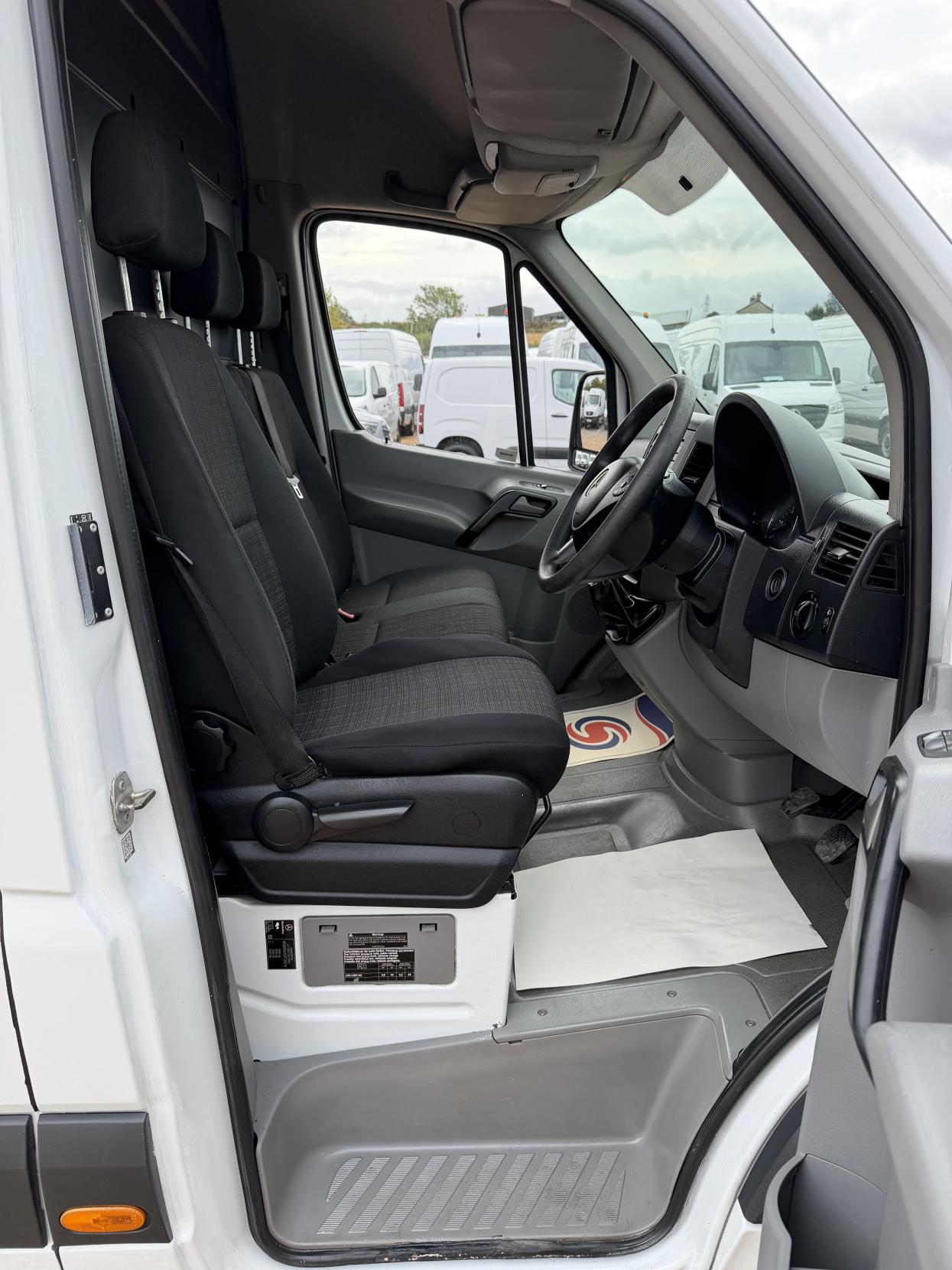 2015 Mercedes-Benz Sprinter 2.1 313 CDi Panel Van 4dr Diesel Manual RWD L3 H3 (129 bhp) - Thumbnail 14