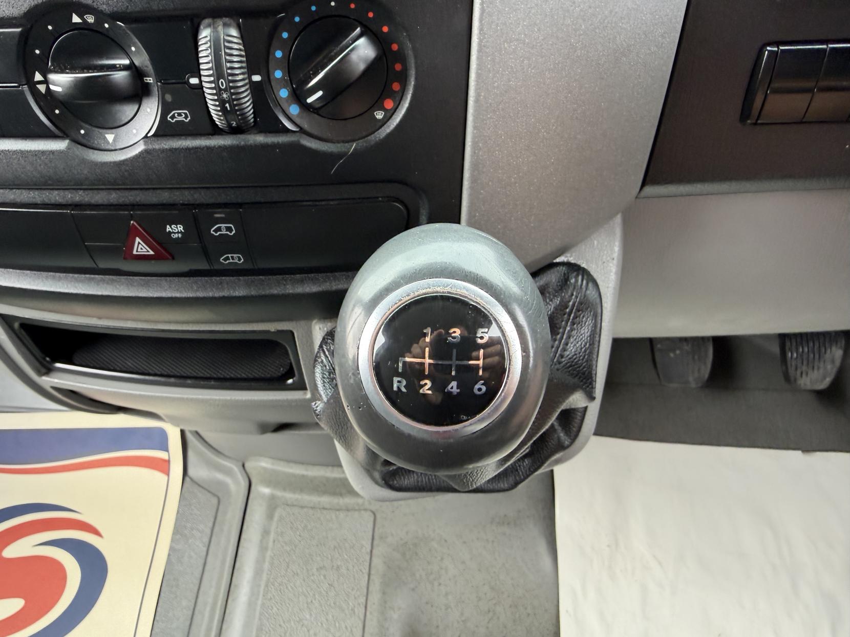 2015 Mercedes-Benz Sprinter 2.1 313 CDi Panel Van 4dr Diesel Manual RWD L3 H3 (129 bhp) - Thumbnail 28