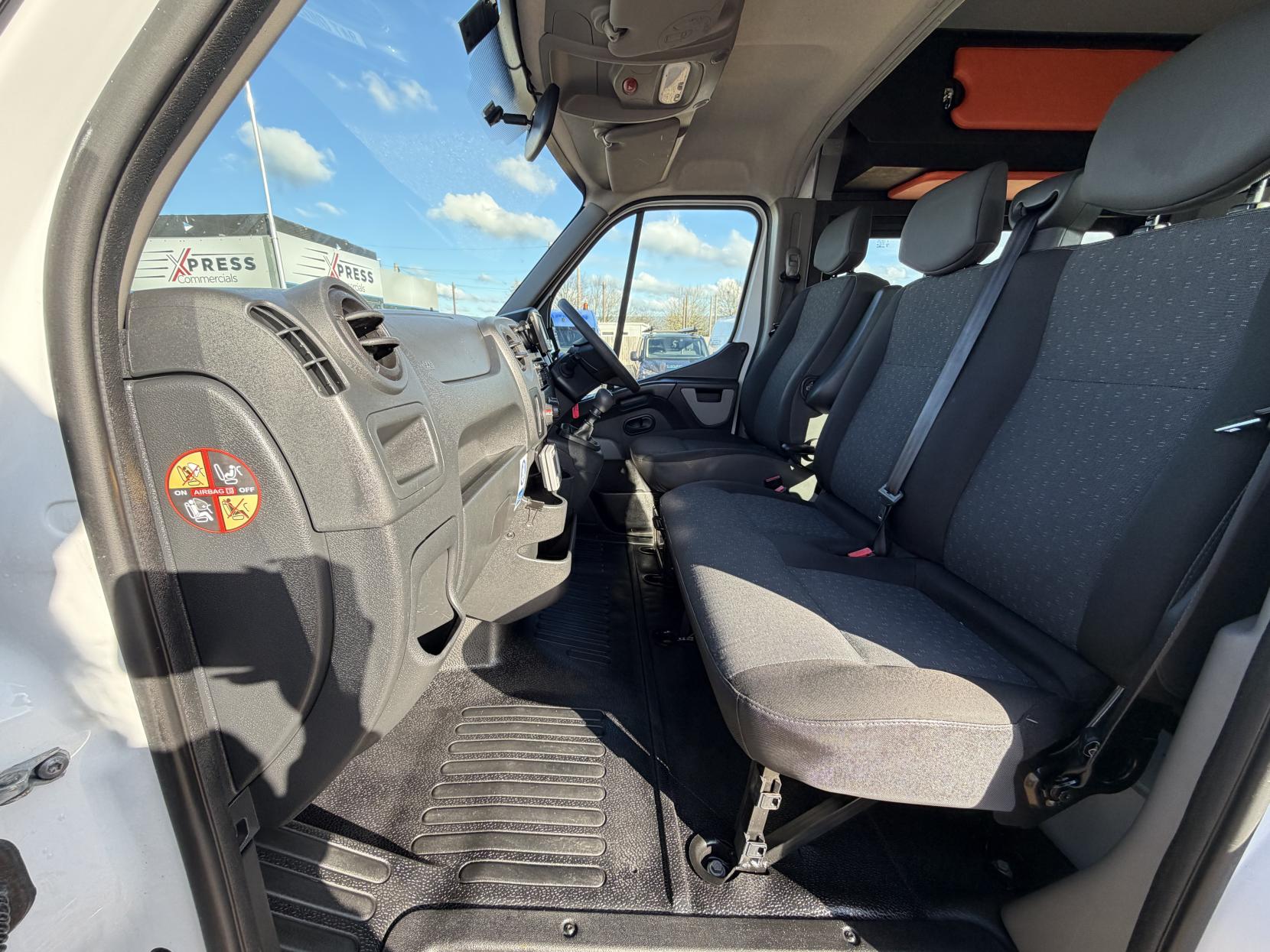 Vauxhall Movano 2.3 CDTi 3500 Panel Van 5dr Diesel Manual FWD L2 H2 Euro 6 (130 ps)