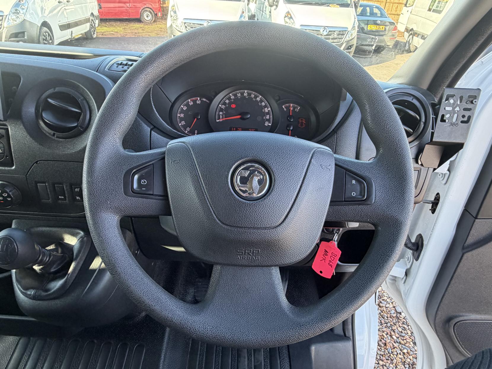 Vauxhall Movano 2.3 CDTi 3500 Panel Van 5dr Diesel Manual FWD L2 H2 Euro 6 (130 ps)