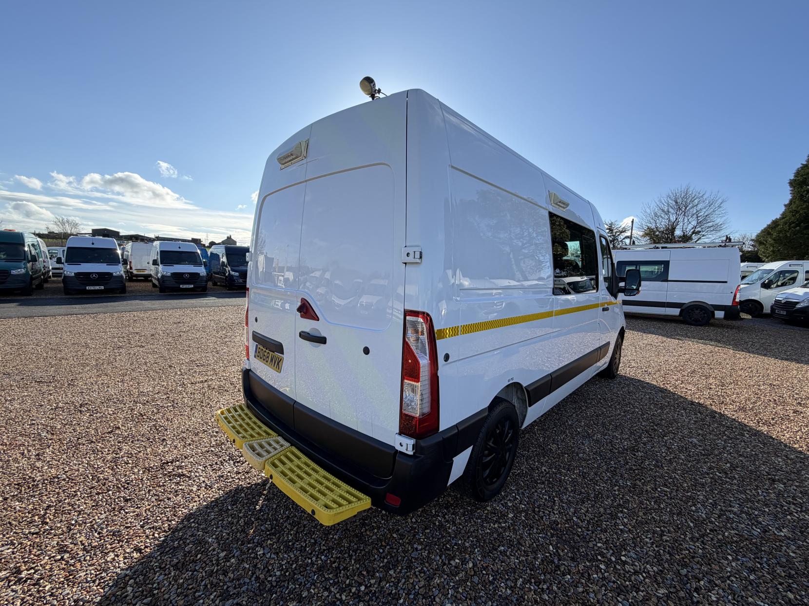 Vauxhall Movano 2.3 CDTi 3500 Panel Van 5dr Diesel Manual FWD L2 H2 Euro 6 (130 ps)