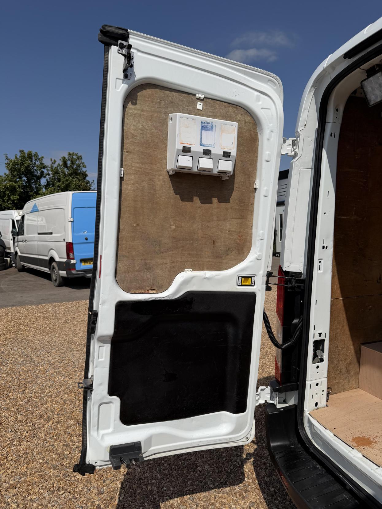 2021 Ford Transit 2.0 350 EcoBlue Leader Panel Van 5dr Diesel Manual RWD L3 H2 Euro 6 (s/s) (130 ps) - Thumbnail 37