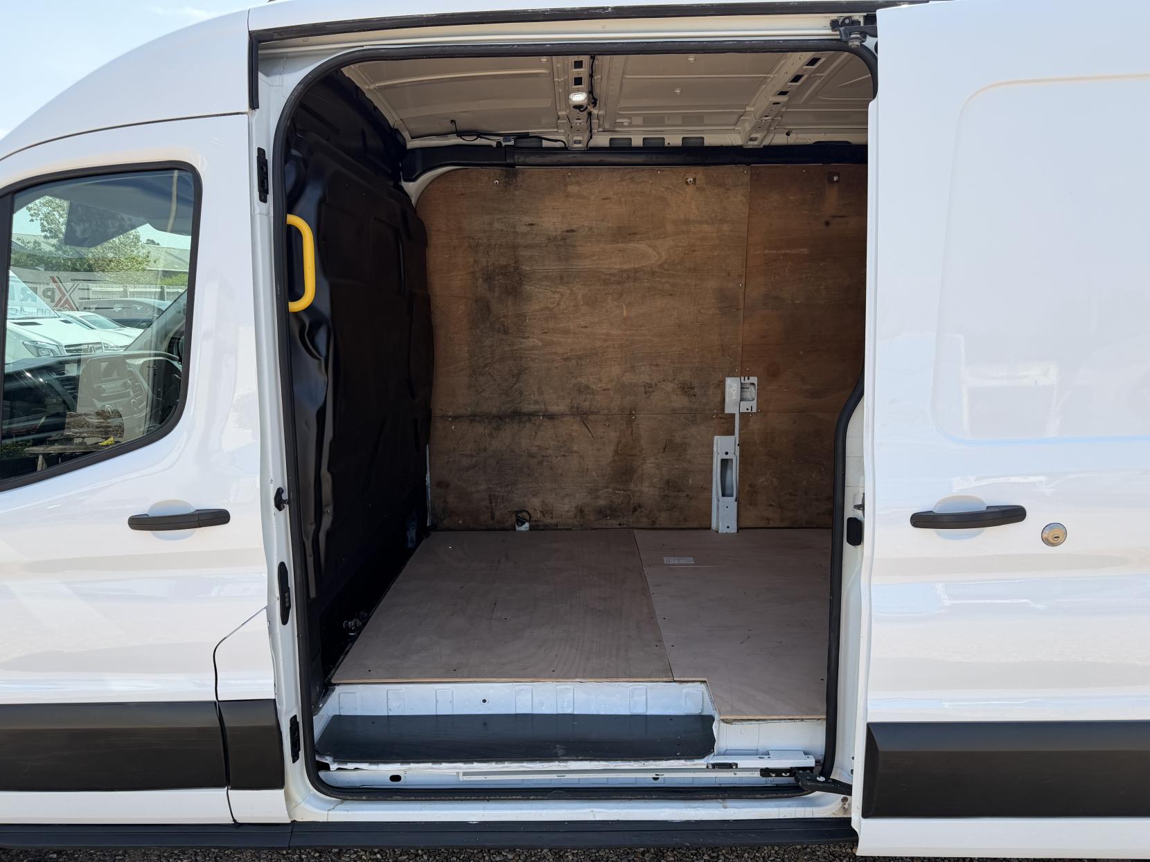 2021 Ford Transit 2.0 350 EcoBlue Leader Panel Van 5dr Diesel Manual RWD L3 H2 Euro 6 (s/s) (130 ps) - Thumbnail 32