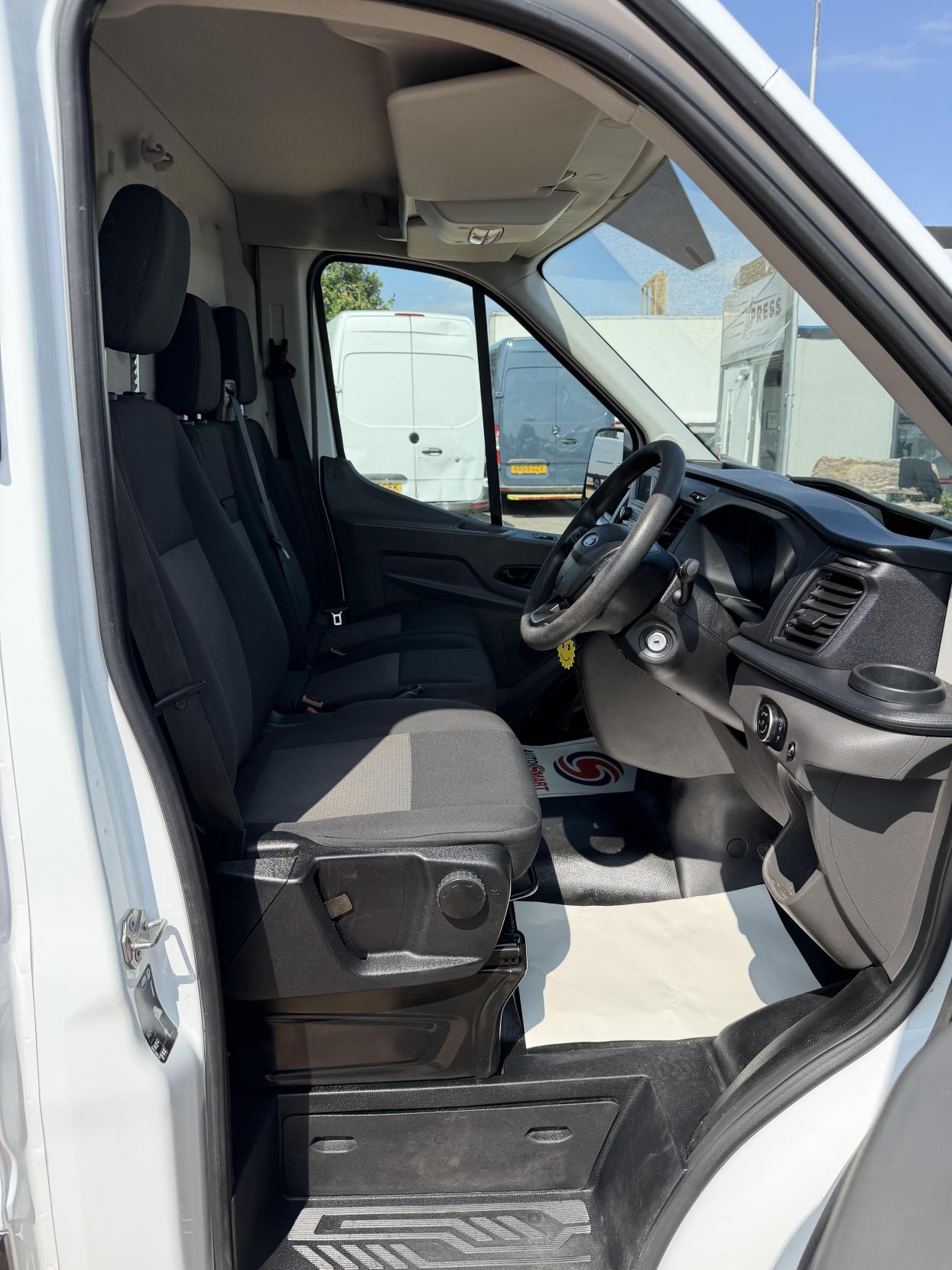 2021 Ford Transit 2.0 350 EcoBlue Leader Panel Van 5dr Diesel Manual RWD L3 H2 Euro 6 (s/s) (130 ps) - Thumbnail 15