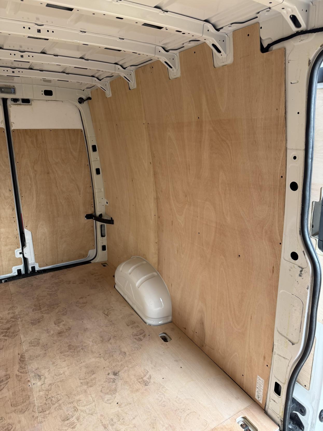 Volkswagen Crafter 2.0 TDI CR35 Startline Panel Van 5dr Diesel Manual FWD LWB High Roof Euro 6 (s/s) (140 ps)