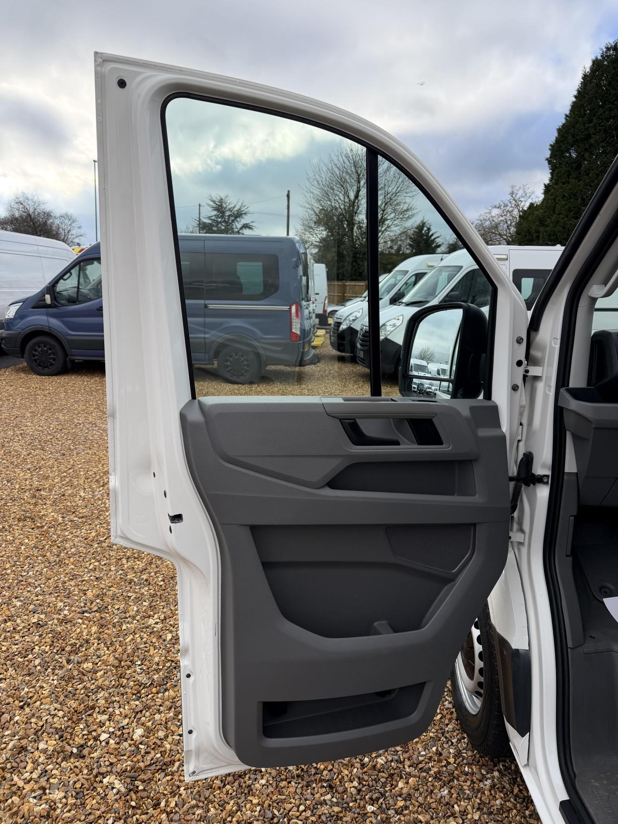 Volkswagen Crafter 2.0 TDI CR35 Startline Panel Van 5dr Diesel Manual FWD LWB High Roof Euro 6 (s/s) (140 ps)