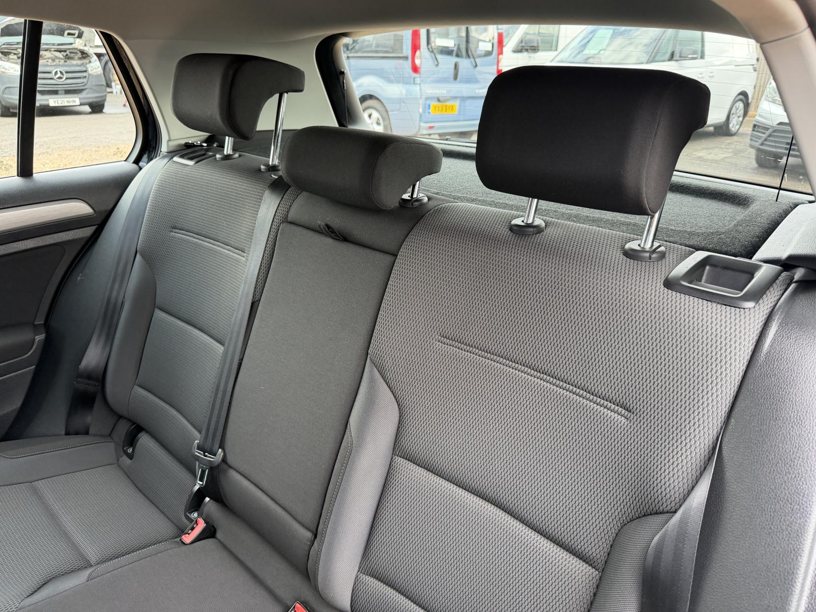 2015 Volkswagen Golf 1.4 TSI BlueMotion Tech Match Hatchback 5dr Petrol Manual Euro 5 (s/s) (122 ps) - Thumbnail 19