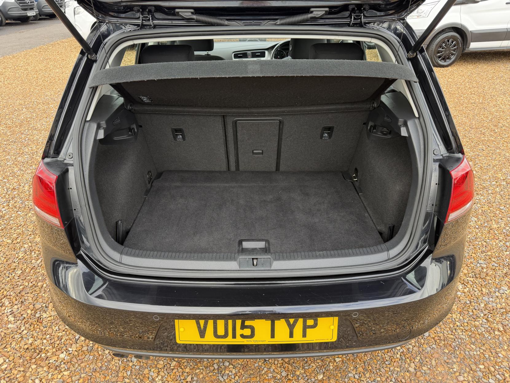 2015 Volkswagen Golf 1.4 TSI BlueMotion Tech Match Hatchback 5dr Petrol Manual Euro 5 (s/s) (122 ps) - Thumbnail 41