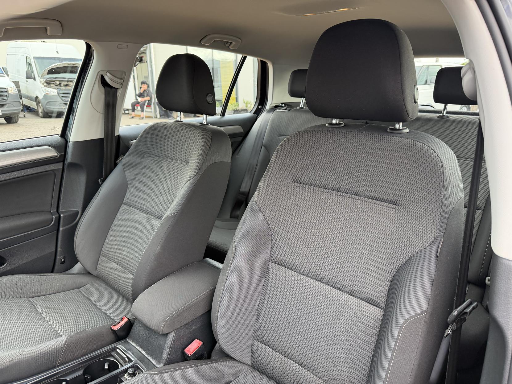 2015 Volkswagen Golf 1.4 TSI BlueMotion Tech Match Hatchback 5dr Petrol Manual Euro 5 (s/s) (122 ps) - Thumbnail 15