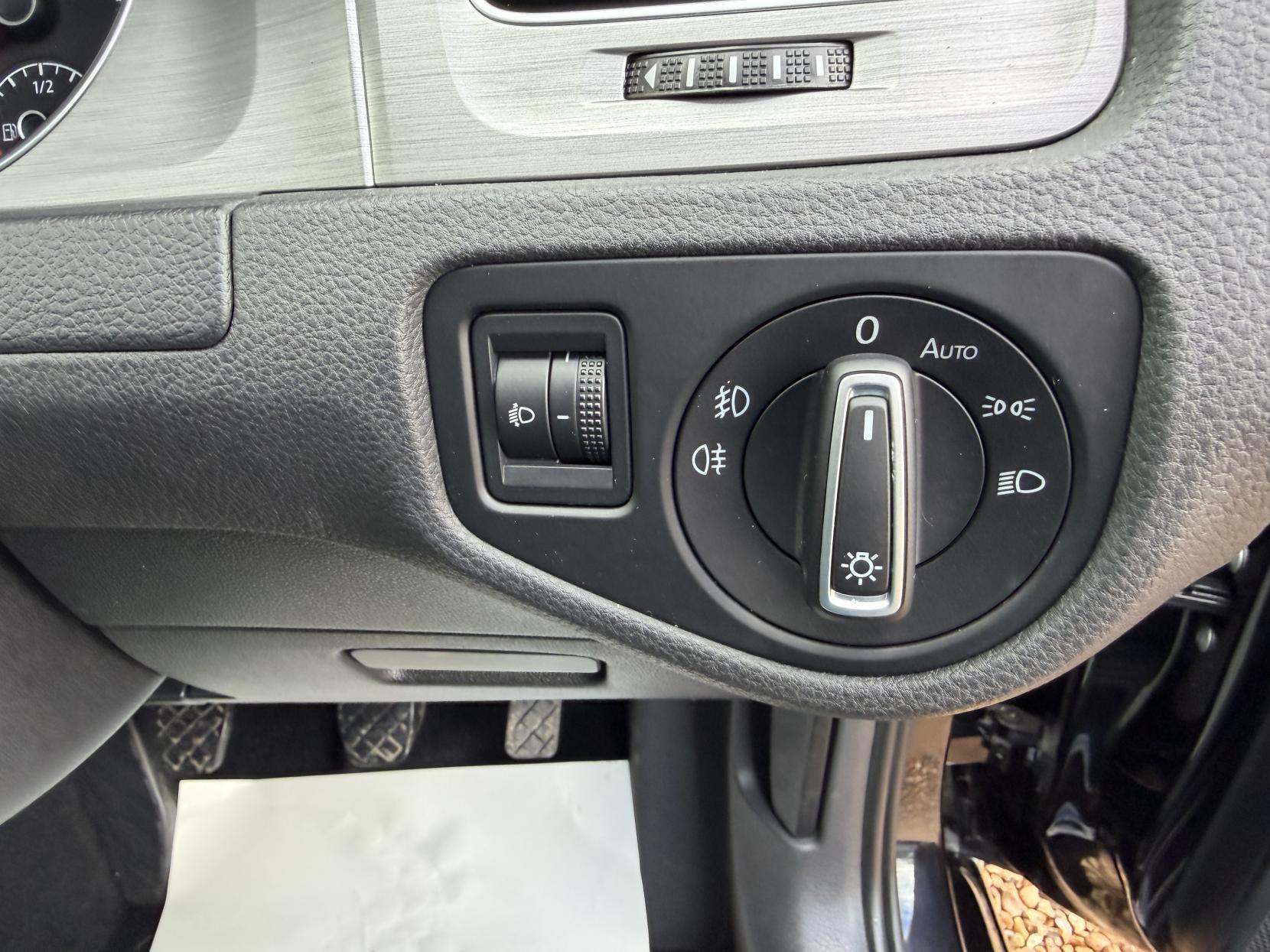 2015 Volkswagen Golf 1.4 TSI BlueMotion Tech Match Hatchback 5dr Petrol Manual Euro 5 (s/s) (122 ps) - Thumbnail 22