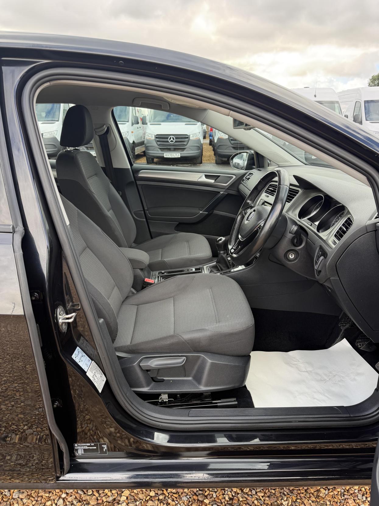 2015 Volkswagen Golf 1.4 TSI BlueMotion Tech Match Hatchback 5dr Petrol Manual Euro 5 (s/s) (122 ps) - Thumbnail 13