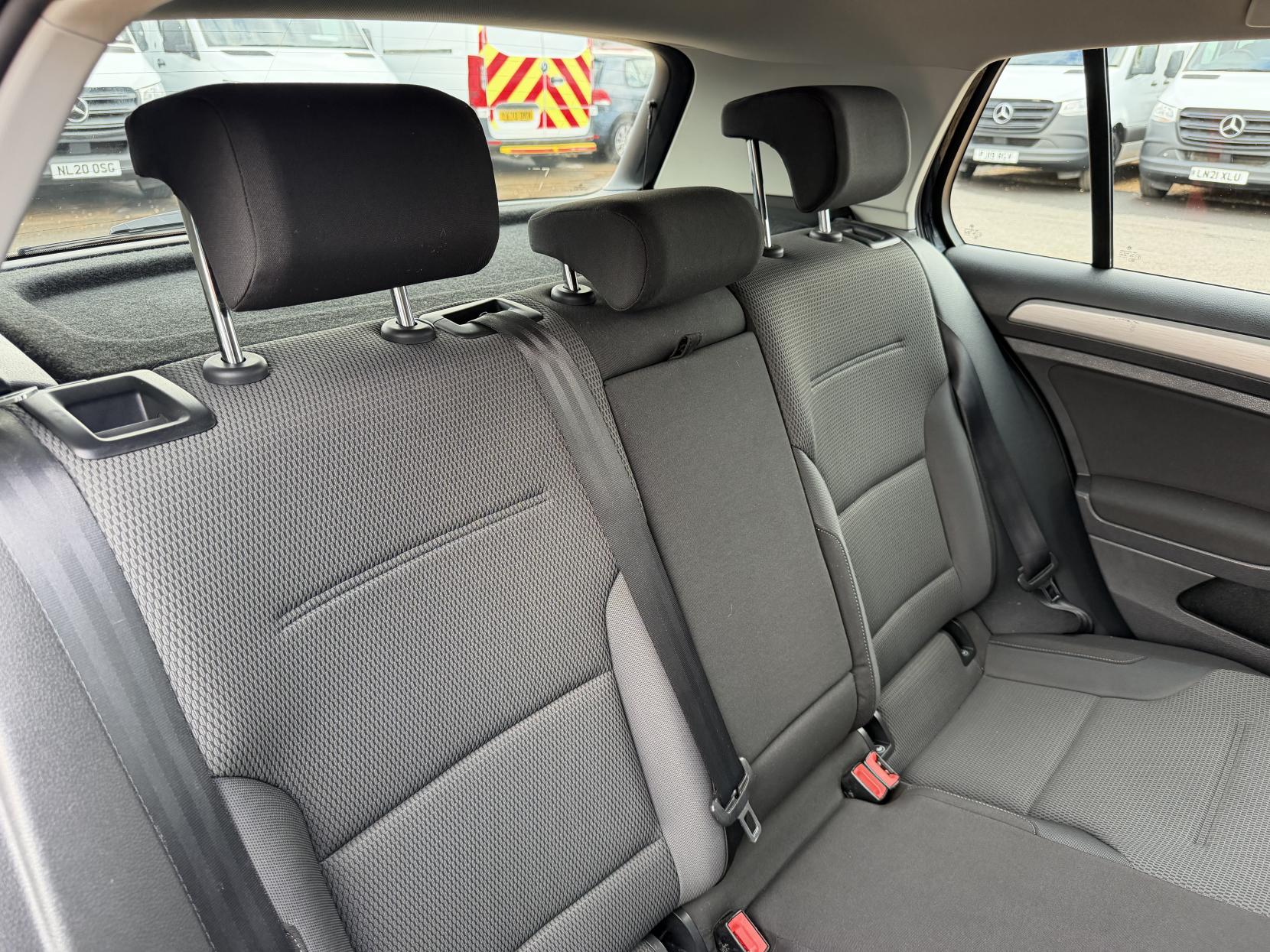 2015 Volkswagen Golf 1.4 TSI BlueMotion Tech Match Hatchback 5dr Petrol Manual Euro 5 (s/s) (122 ps) - Thumbnail 18