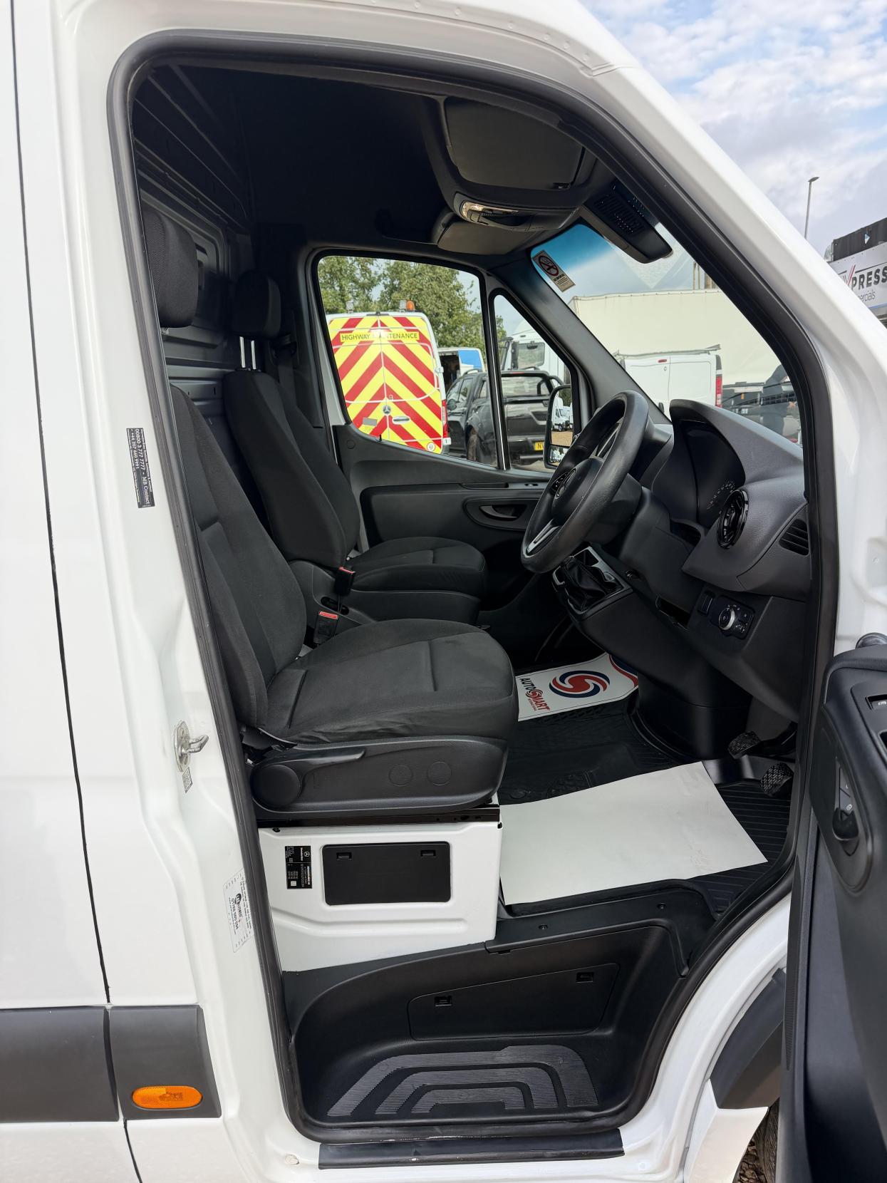 2020 Mercedes-Benz Sprinter 2.1 311 CDI Panel Van 5dr Diesel Manual RWD L3 H2 Euro 6 (114 ps) - Thumbnail 14