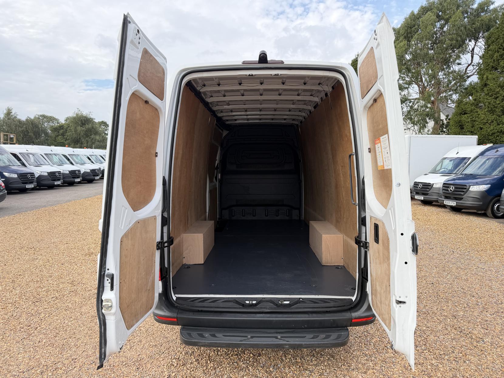 2020 Mercedes-Benz Sprinter 2.1 311 CDI Panel Van 5dr Diesel Manual RWD L3 H2 Euro 6 (114 ps) - Thumbnail 3