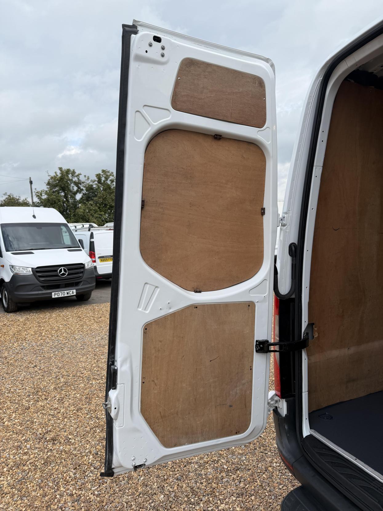 2020 Mercedes-Benz Sprinter 2.1 311 CDI Panel Van 5dr Diesel Manual RWD L3 H2 Euro 6 (114 ps) - Thumbnail 37