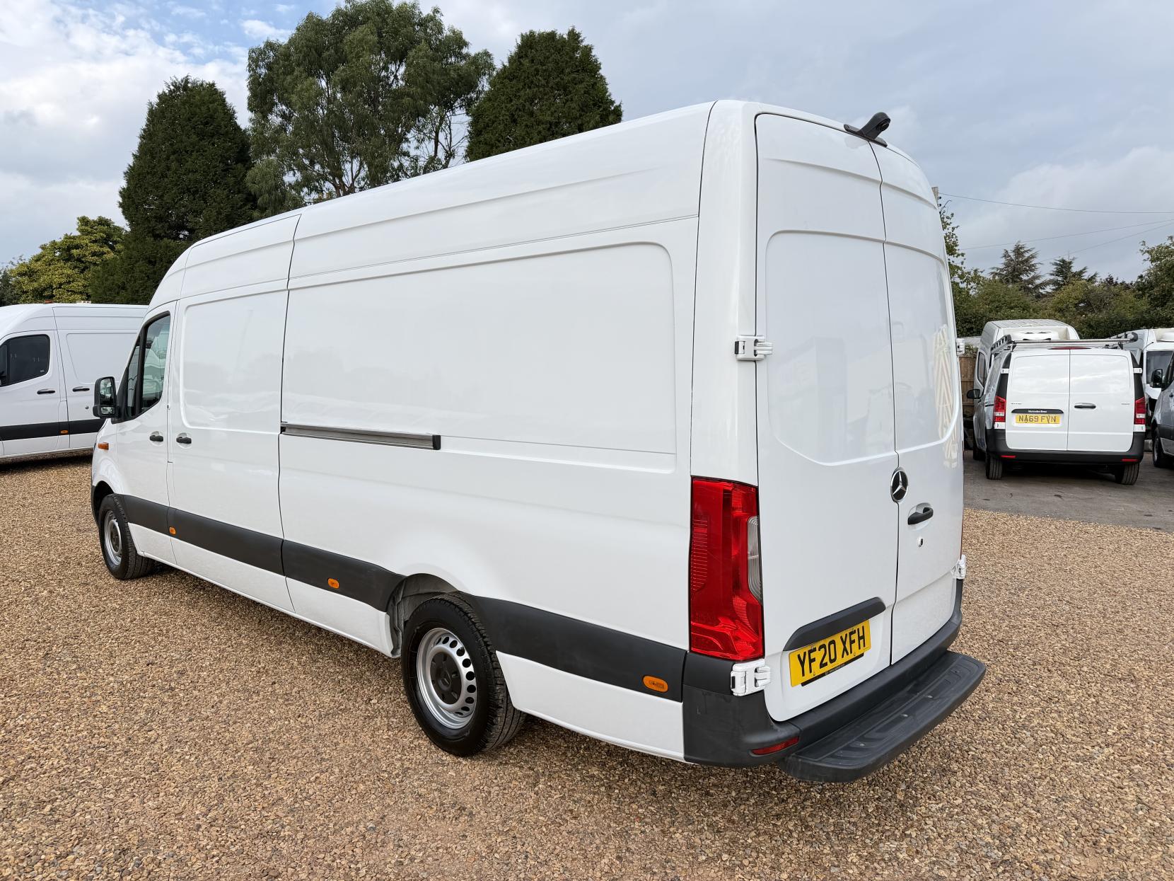 2020 Mercedes-Benz Sprinter 2.1 311 CDI Panel Van 5dr Diesel Manual RWD L3 H2 Euro 6 (114 ps) - Thumbnail 9
