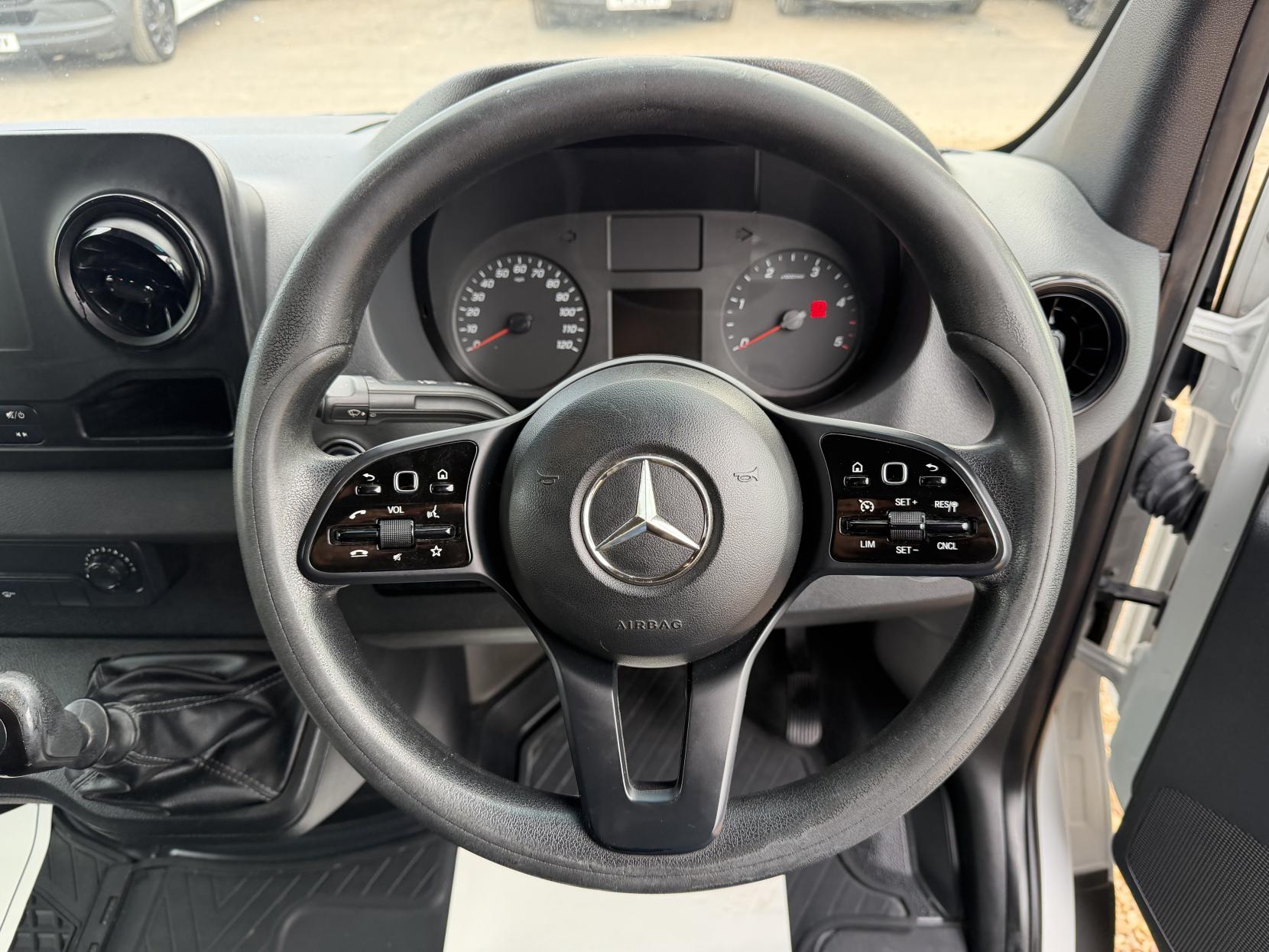 2020 Mercedes-Benz Sprinter 2.1 311 CDI Panel Van 5dr Diesel Manual RWD L3 H2 Euro 6 (114 ps) - Thumbnail 16
