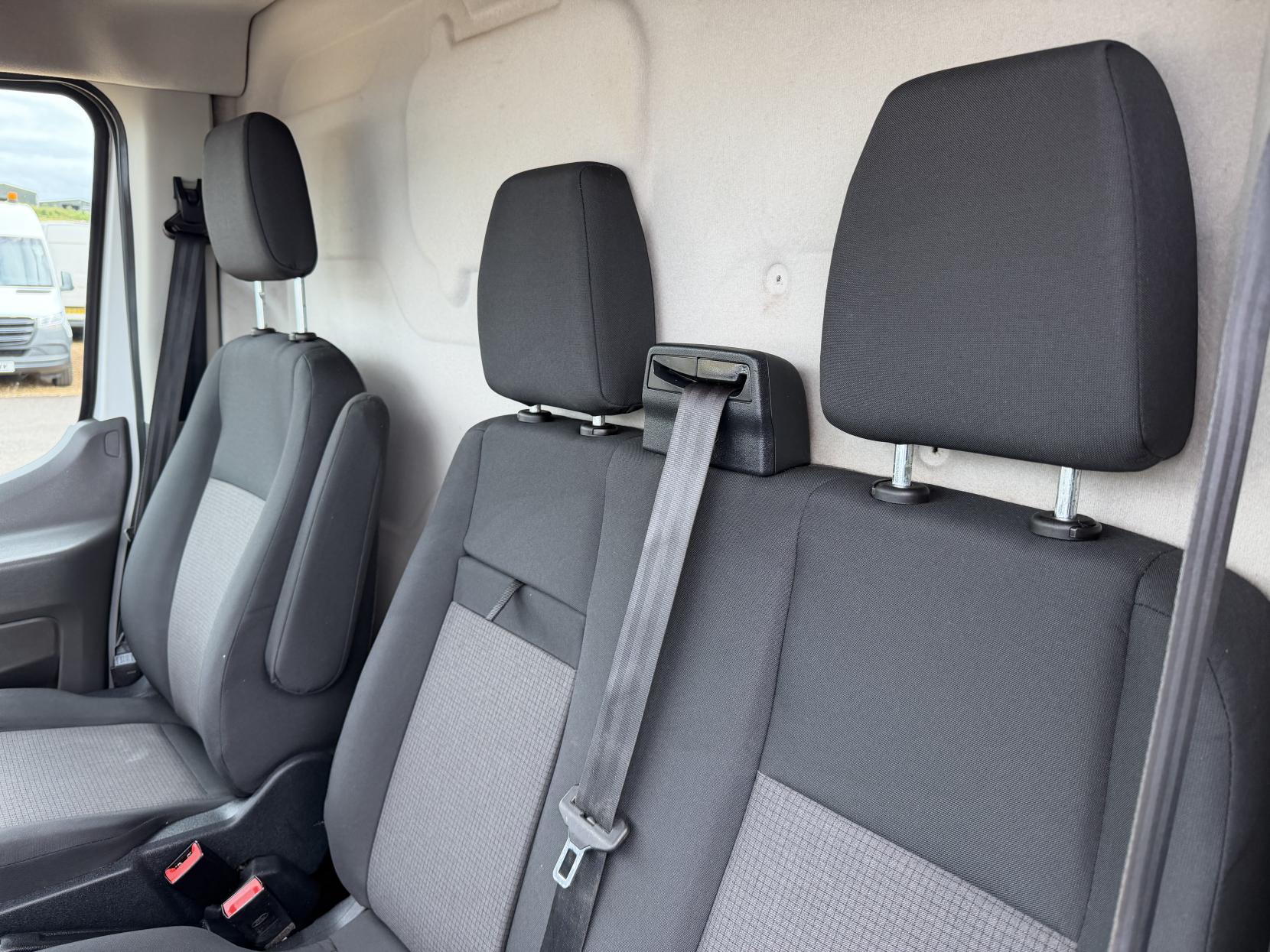 2022 Ford Transit 2.0 350 EcoBlue Leader Panel Van 5dr Diesel Manual FWD L3 H3 Euro 6 (s/s) (130 ps) - Thumbnail 17