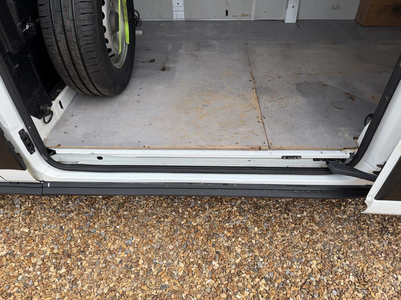 2022 Ford Transit 2.0 350 EcoBlue Leader Panel Van 5dr Diesel Manual FWD L3 H3 Euro 6 (s/s) (130 ps) - Thumbnail 27
