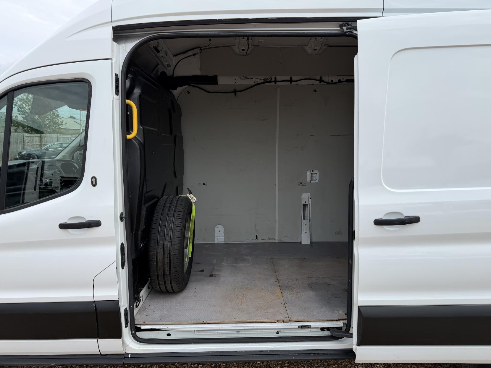 2022 Ford Transit 2.0 350 EcoBlue Leader Panel Van 5dr Diesel Manual FWD L3 H3 Euro 6 (s/s) (130 ps) - Thumbnail 22