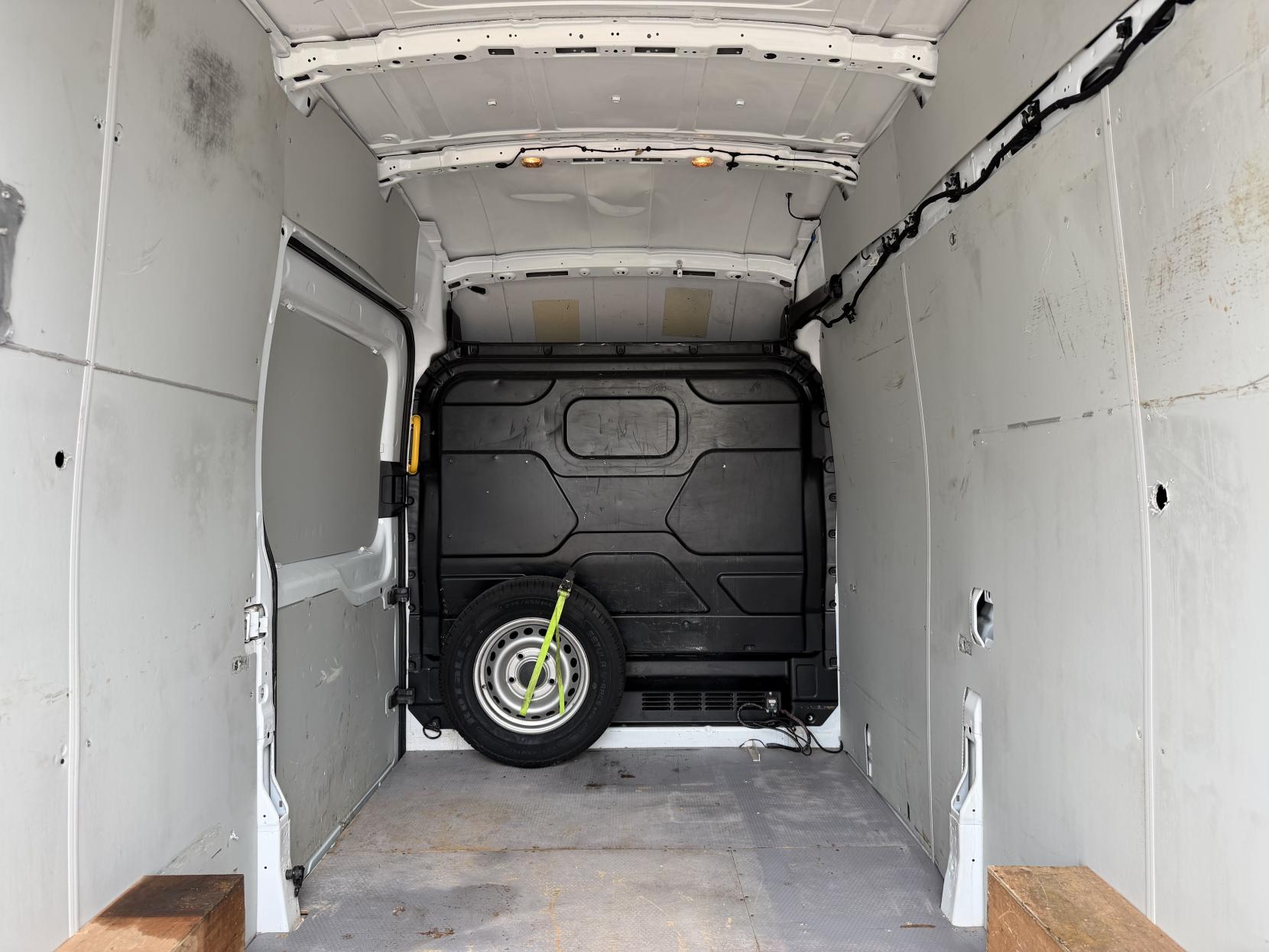 2022 Ford Transit 2.0 350 EcoBlue Leader Panel Van 5dr Diesel Manual FWD L3 H3 Euro 6 (s/s) (130 ps) - Thumbnail 30