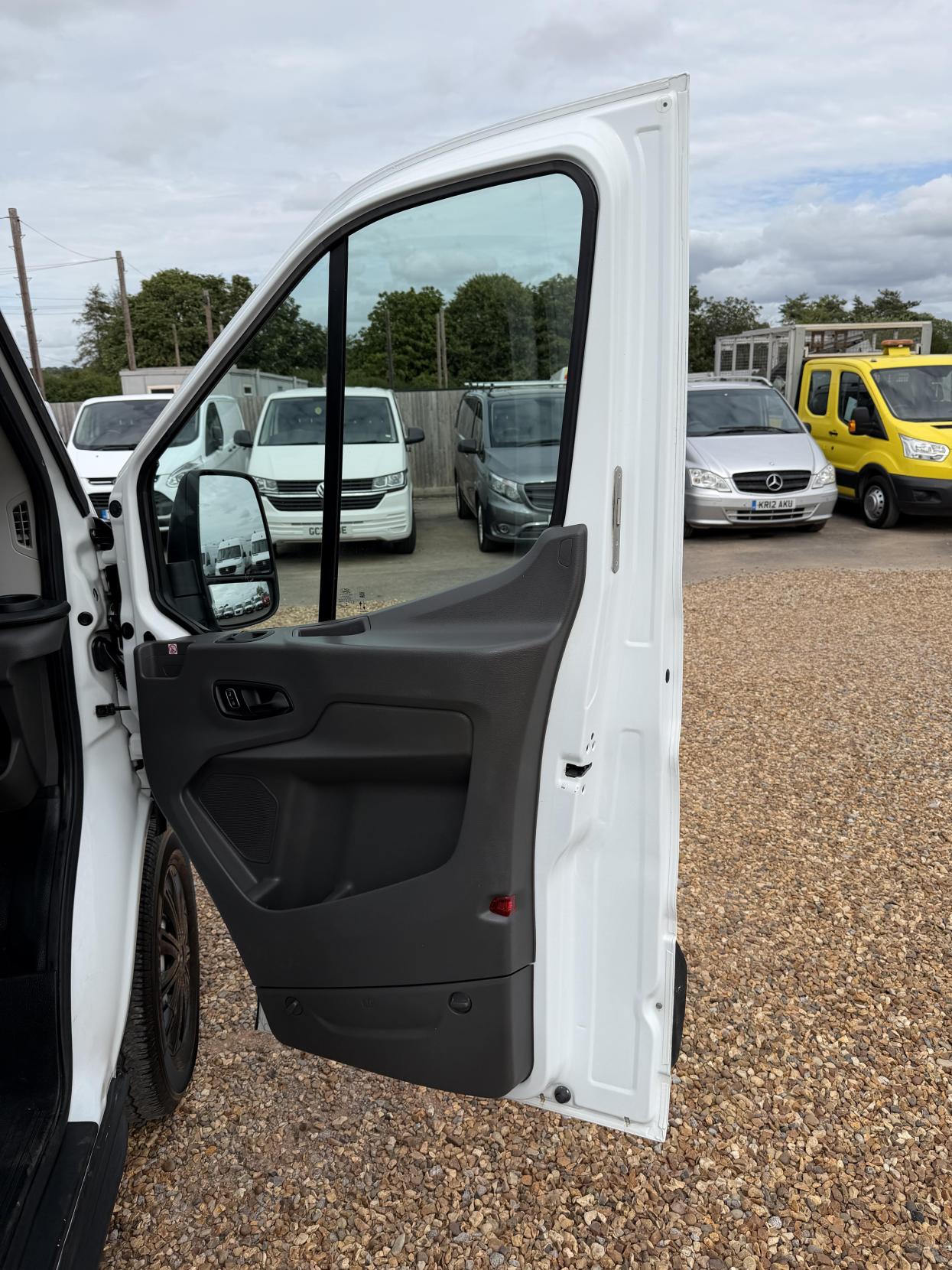 2022 Ford Transit 2.0 350 EcoBlue Leader Panel Van 5dr Diesel Manual FWD L3 H3 Euro 6 (s/s) (130 ps) - Thumbnail 16