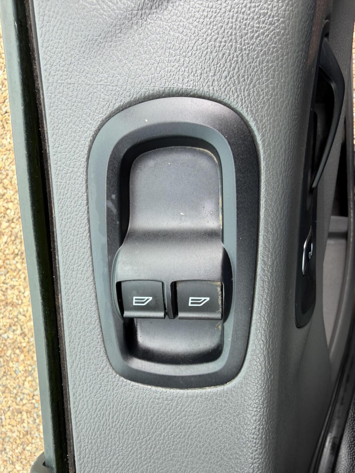 2022 Ford Transit 2.0 350 EcoBlue Leader Panel Van 5dr Diesel Manual FWD L3 H3 Euro 6 (s/s) (130 ps) - Thumbnail 37