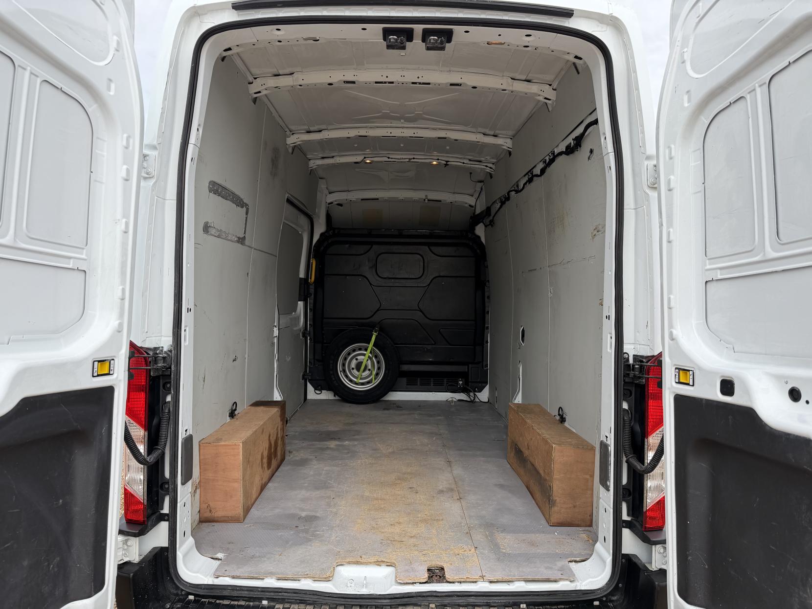 2022 Ford Transit 2.0 350 EcoBlue Leader Panel Van 5dr Diesel Manual FWD L3 H3 Euro 6 (s/s) (130 ps) - Thumbnail 3