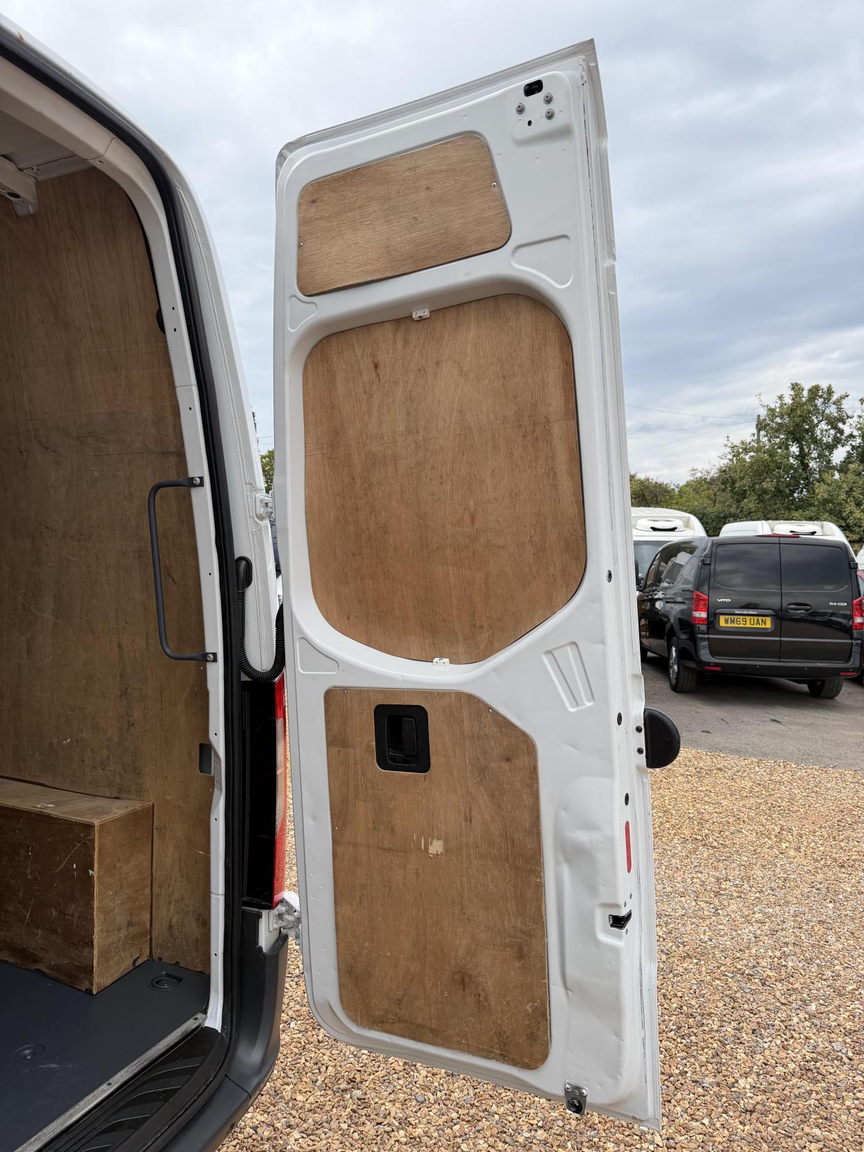 2021 Mercedes-Benz Sprinter 2.1 314 CDI Progressive Panel Van 5dr Diesel Manual FWD L2 H2 Euro 6 (s/s) (143 ps) - Thumbnail 43