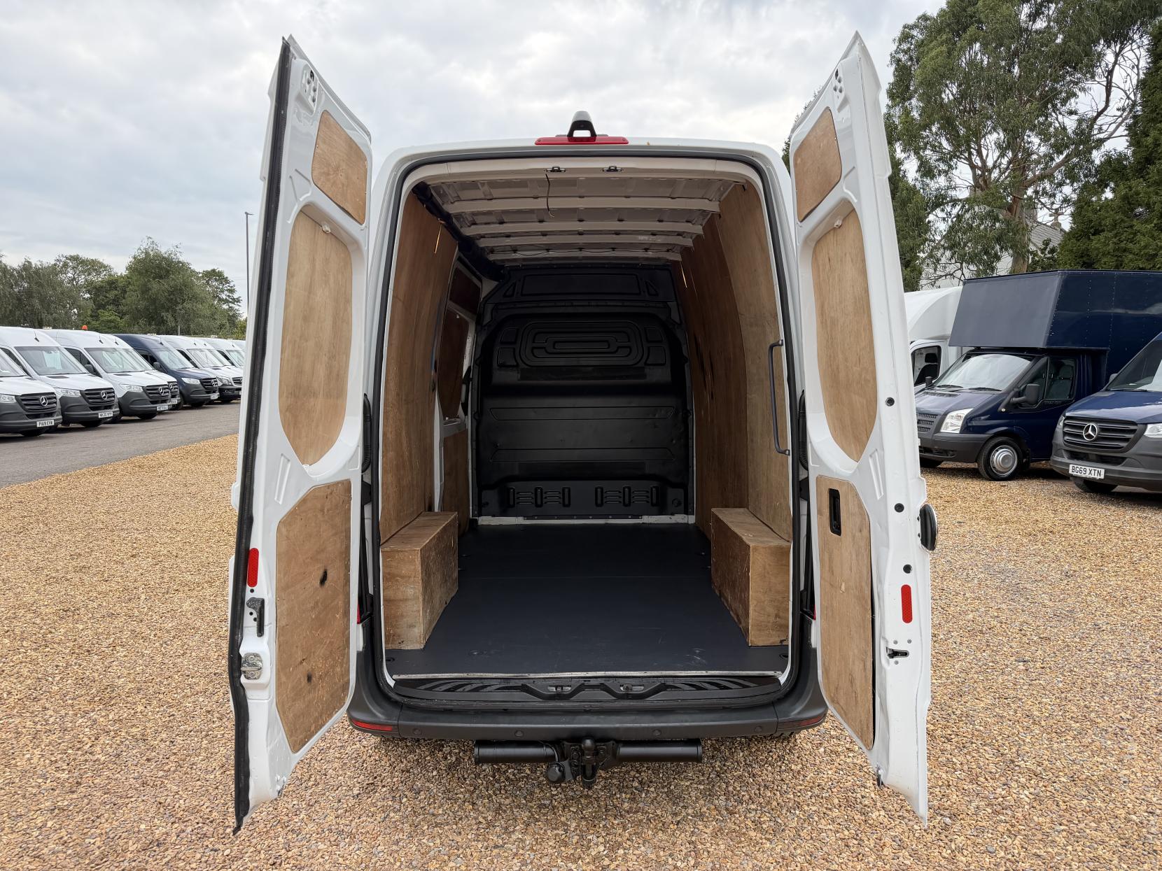 2021 Mercedes-Benz Sprinter 2.1 314 CDI Progressive Panel Van 5dr Diesel Manual FWD L2 H2 Euro 6 (s/s) (143 ps) - Thumbnail 3