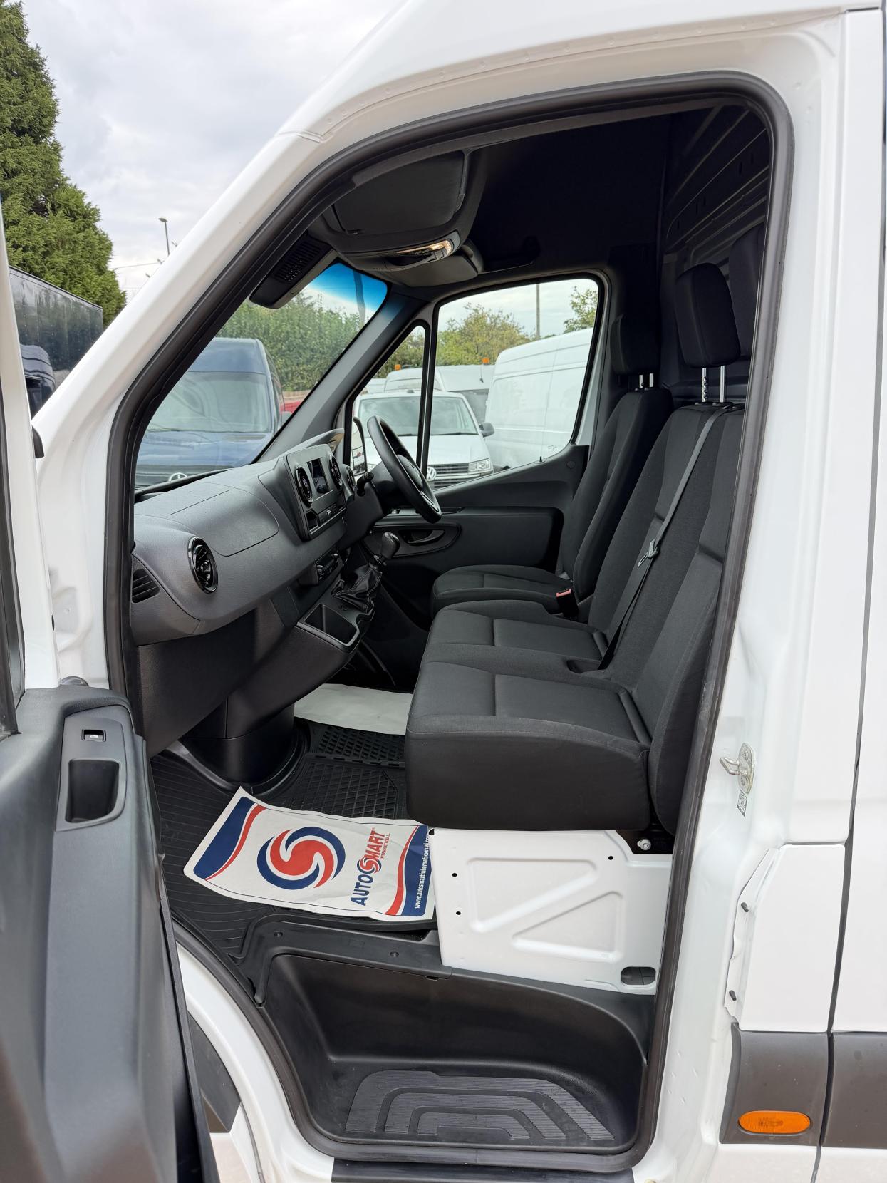 2021 Mercedes-Benz Sprinter 2.1 314 CDI Progressive Panel Van 5dr Diesel Manual FWD L2 H2 Euro 6 (s/s) (143 ps) - Thumbnail 31