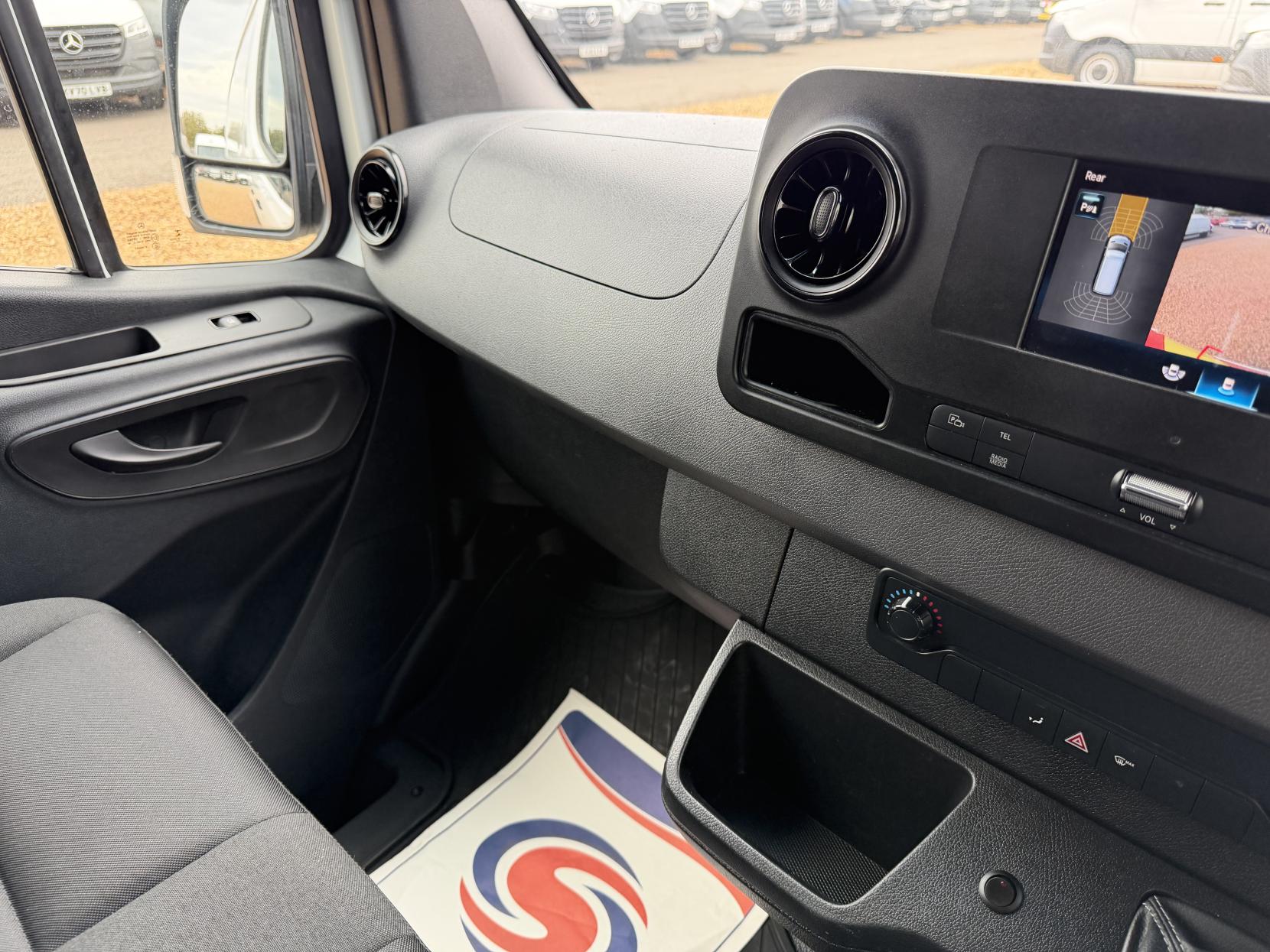 2021 Mercedes-Benz Sprinter 2.1 314 CDI Progressive Panel Van 5dr Diesel Manual FWD L2 H2 Euro 6 (s/s) (143 ps) - Thumbnail 30