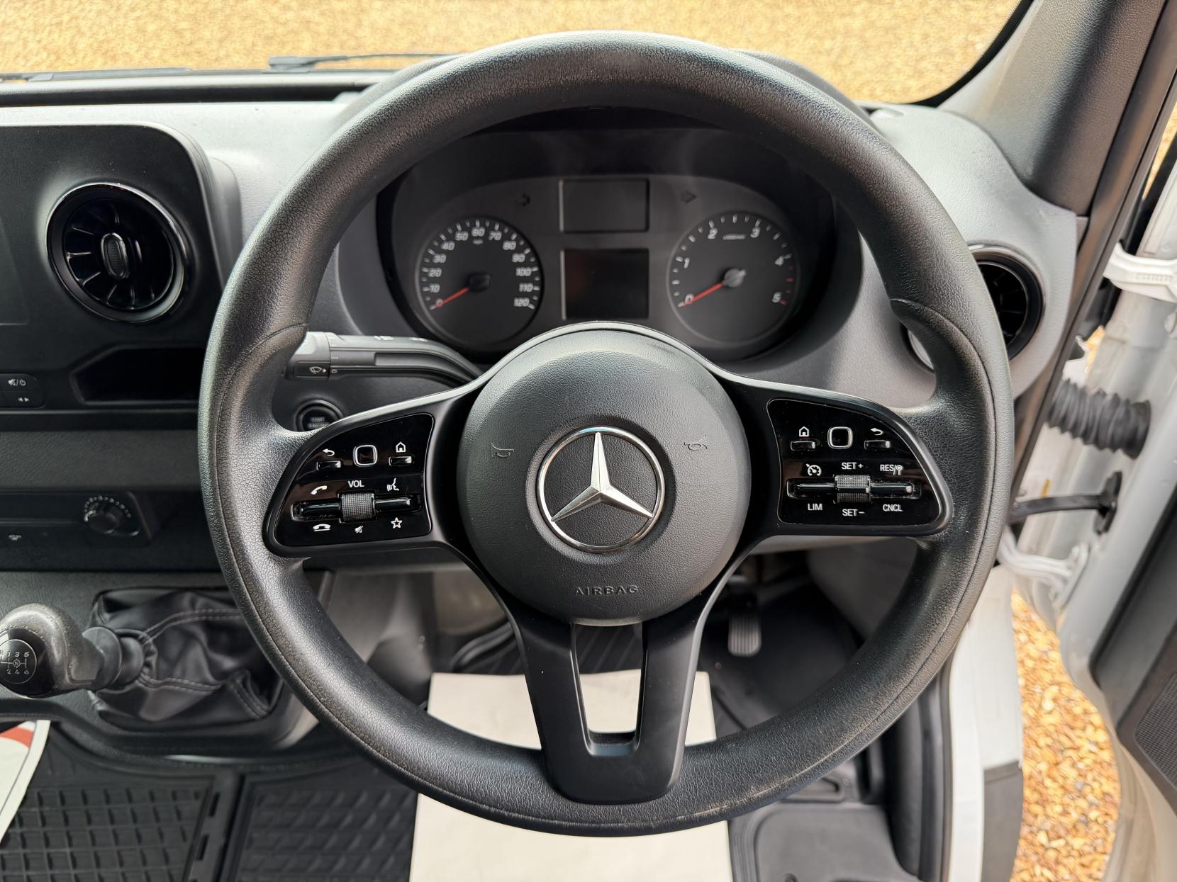 2021 Mercedes-Benz Sprinter 2.1 314 CDI Progressive Panel Van 5dr Diesel Manual FWD L2 H2 Euro 6 (s/s) (143 ps) - Thumbnail 16
