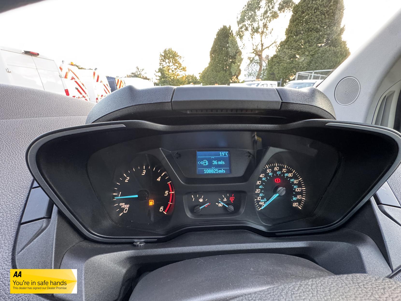 Ford Transit Custom 2.2 TDCi 290 Limited Panel Van 5dr Diesel Manual L1 H1 (186 g/km, 123 bhp)