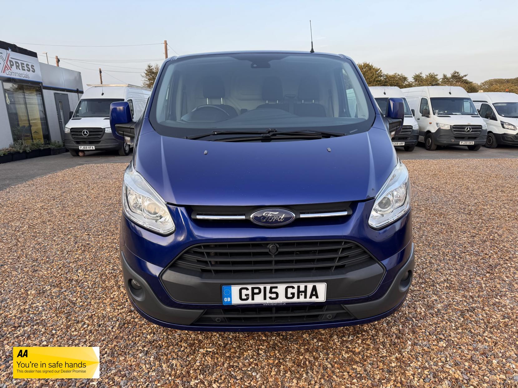 Ford Transit Custom 2.2 TDCi 290 Limited Panel Van 5dr Diesel Manual L1 H1 (186 g/km, 123 bhp)
