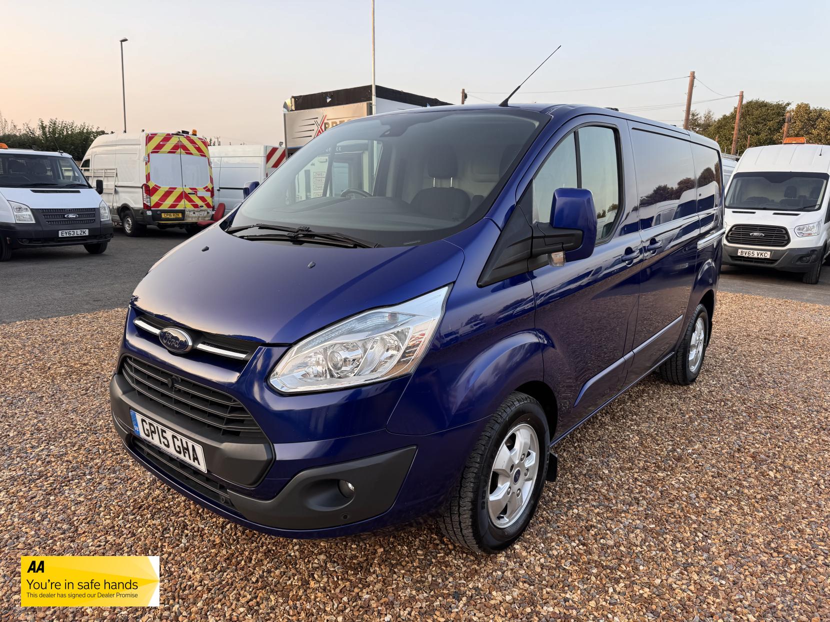 Ford Transit Custom 2.2 TDCi 290 Limited Panel Van 5dr Diesel Manual L1 H1 (186 g/km, 123 bhp)
