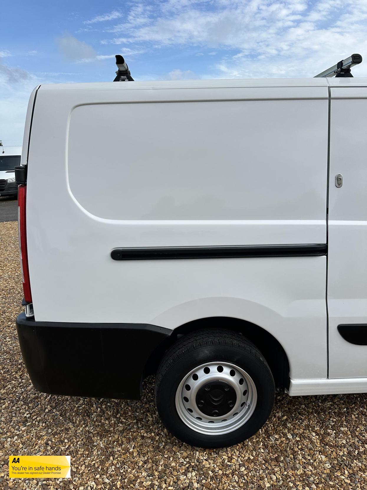 Citroen Dispatch 1.6 1200 HDi Panel Van 5dr Diesel Manual FWD L2 H1 (177 g/km, 90 bhp)