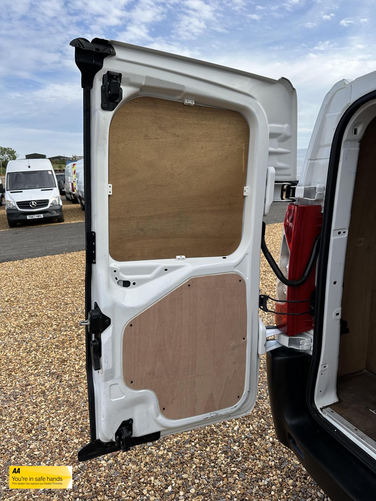 Citroen Dispatch 1.6 1200 HDi Panel Van 5dr Diesel Manual FWD L2 H1 (177 g/km, 90 bhp)