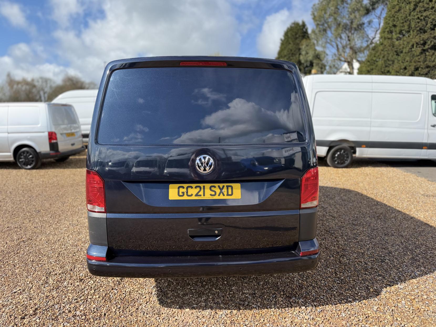 Volkswagen Transporter 2.0 TDI T28 Startline Panel Van 5dr Diesel Manual FWD SWB Euro 6 (s/s) (110 ps)