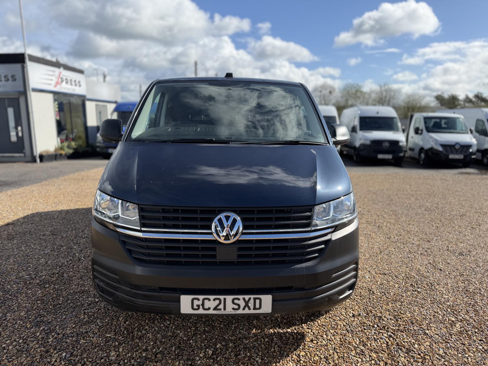 Volkswagen Transporter 2.0 TDI T28 Startline Panel Van 5dr Diesel Manual FWD SWB Euro 6 (s/s) (110 ps)