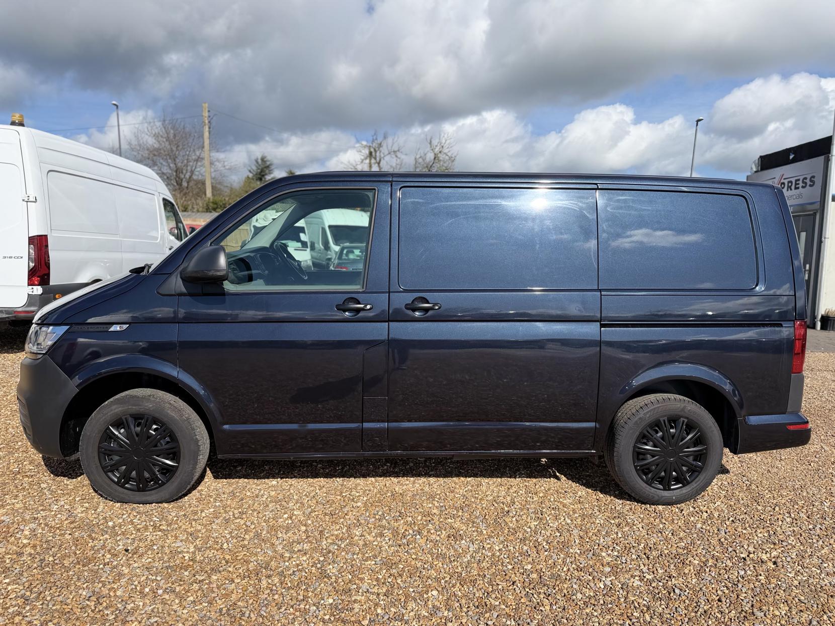 Volkswagen Transporter 2.0 TDI T28 Startline Panel Van 5dr Diesel Manual FWD SWB Euro 6 (s/s) (110 ps)