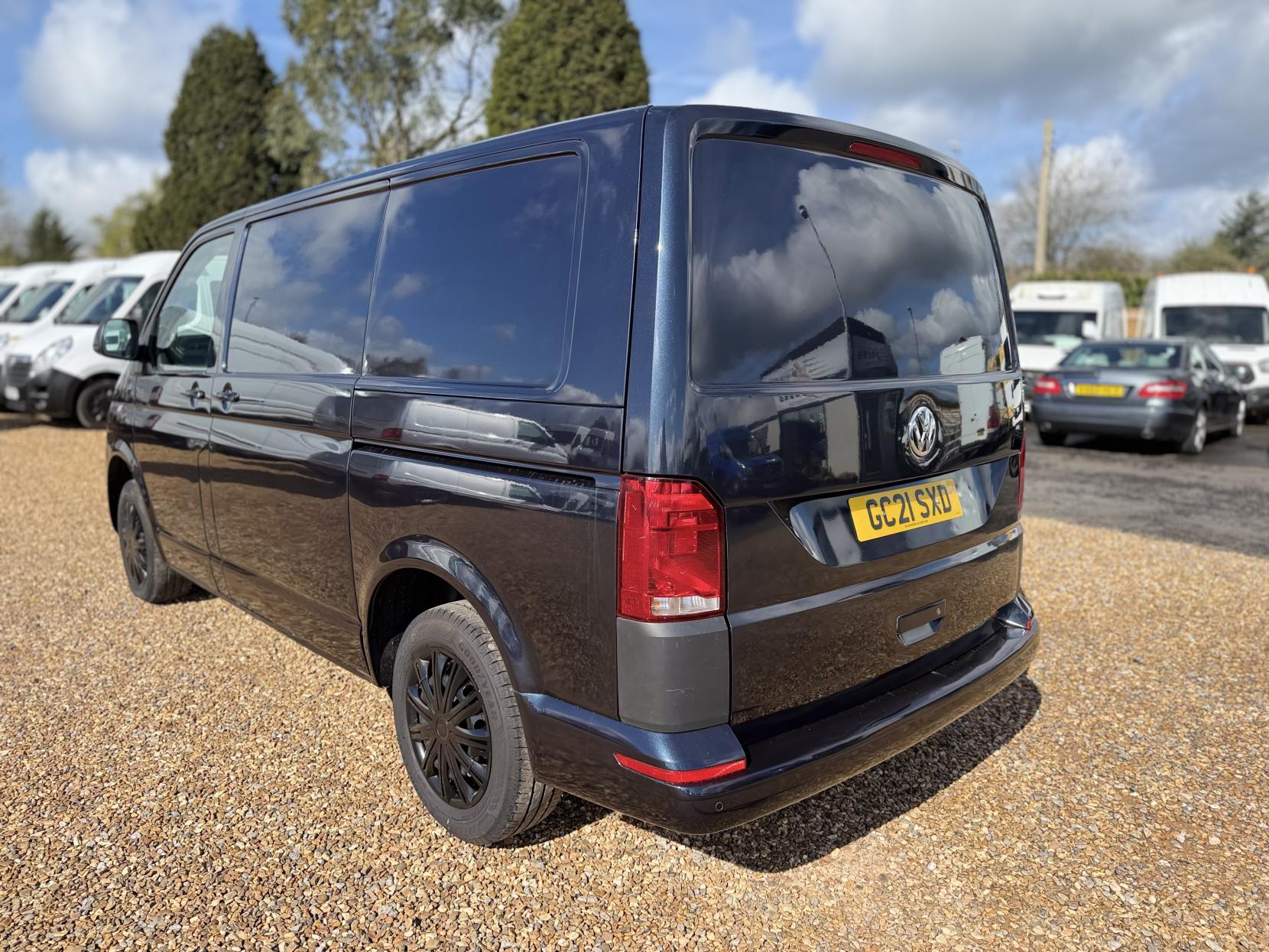 Volkswagen Transporter 2.0 TDI T28 Startline Panel Van 5dr Diesel Manual FWD SWB Euro 6 (s/s) (110 ps)