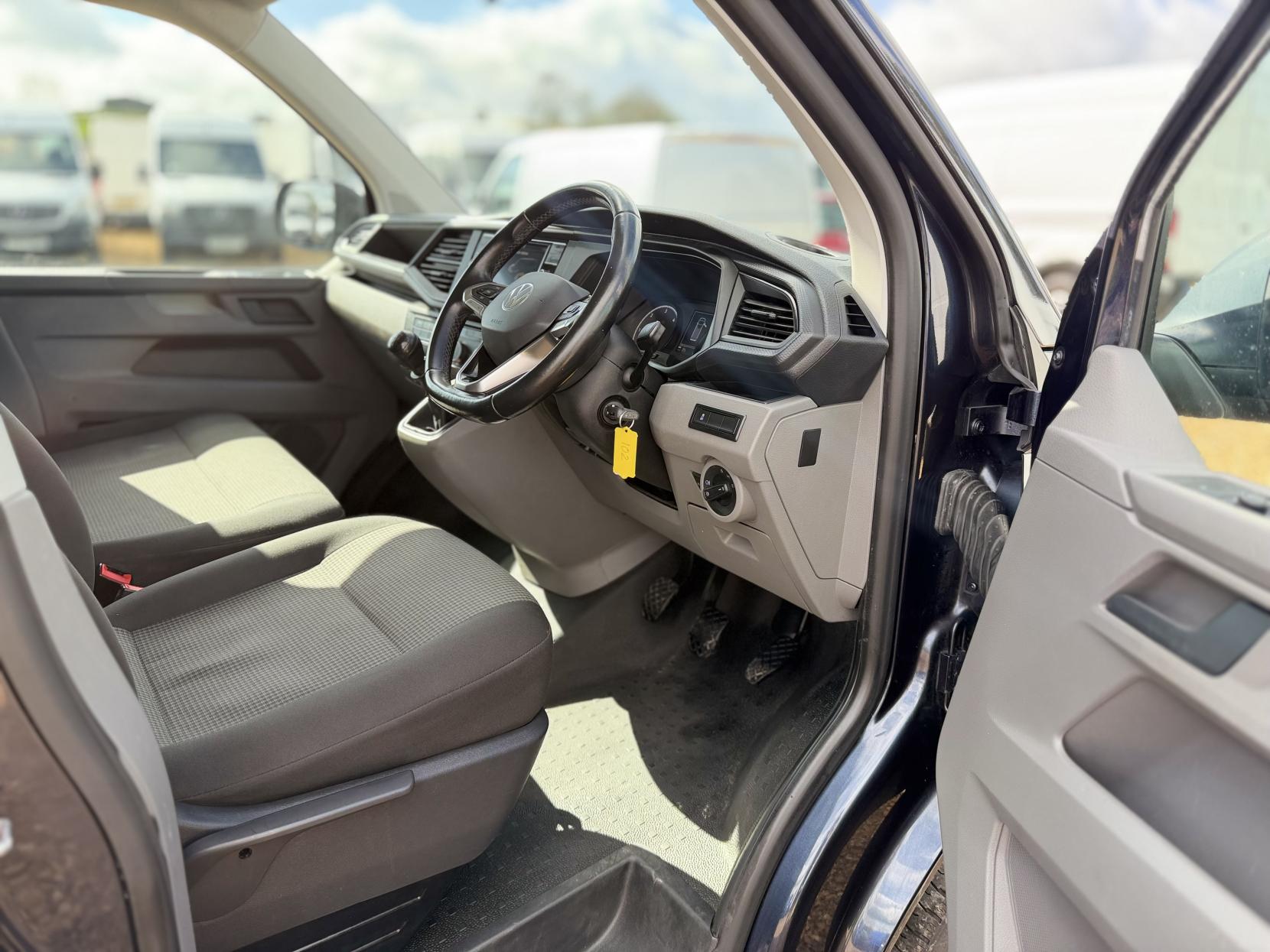 Volkswagen Transporter 2.0 TDI T28 Startline Panel Van 5dr Diesel Manual FWD SWB Euro 6 (s/s) (110 ps)