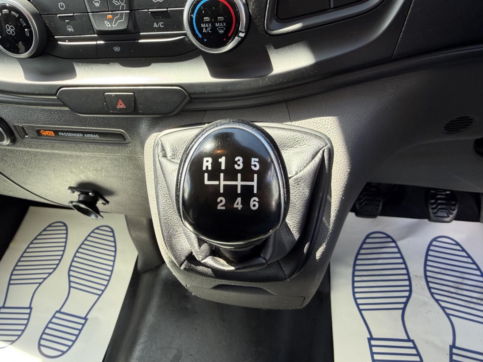 2019 Ford Transit Custom 2.0 320 EcoBlue Panel Van 5dr Diesel Manual L2 H2 Euro 6 (130 ps) - Thumbnail 49