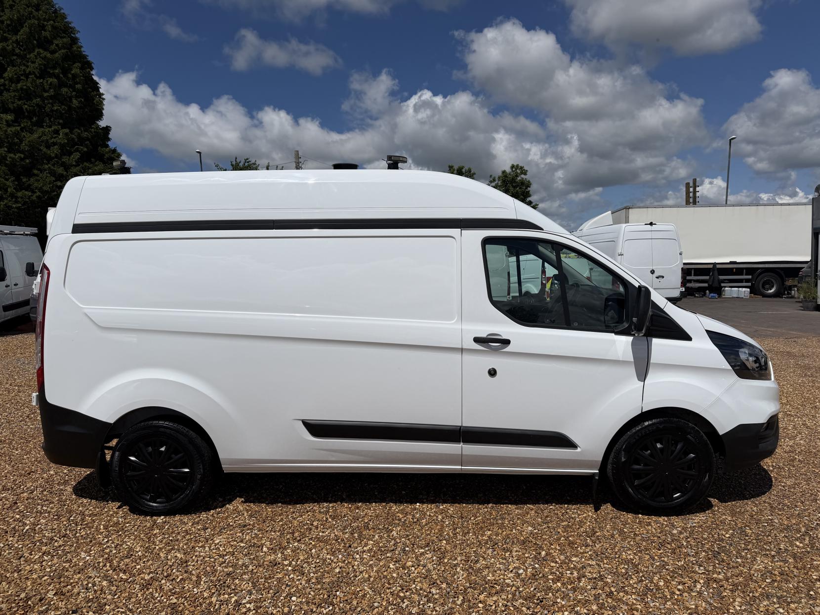 2019 Ford Transit Custom 2.0 320 EcoBlue Panel Van 5dr Diesel Manual L2 H2 Euro 6 (130 ps) - Thumbnail 12