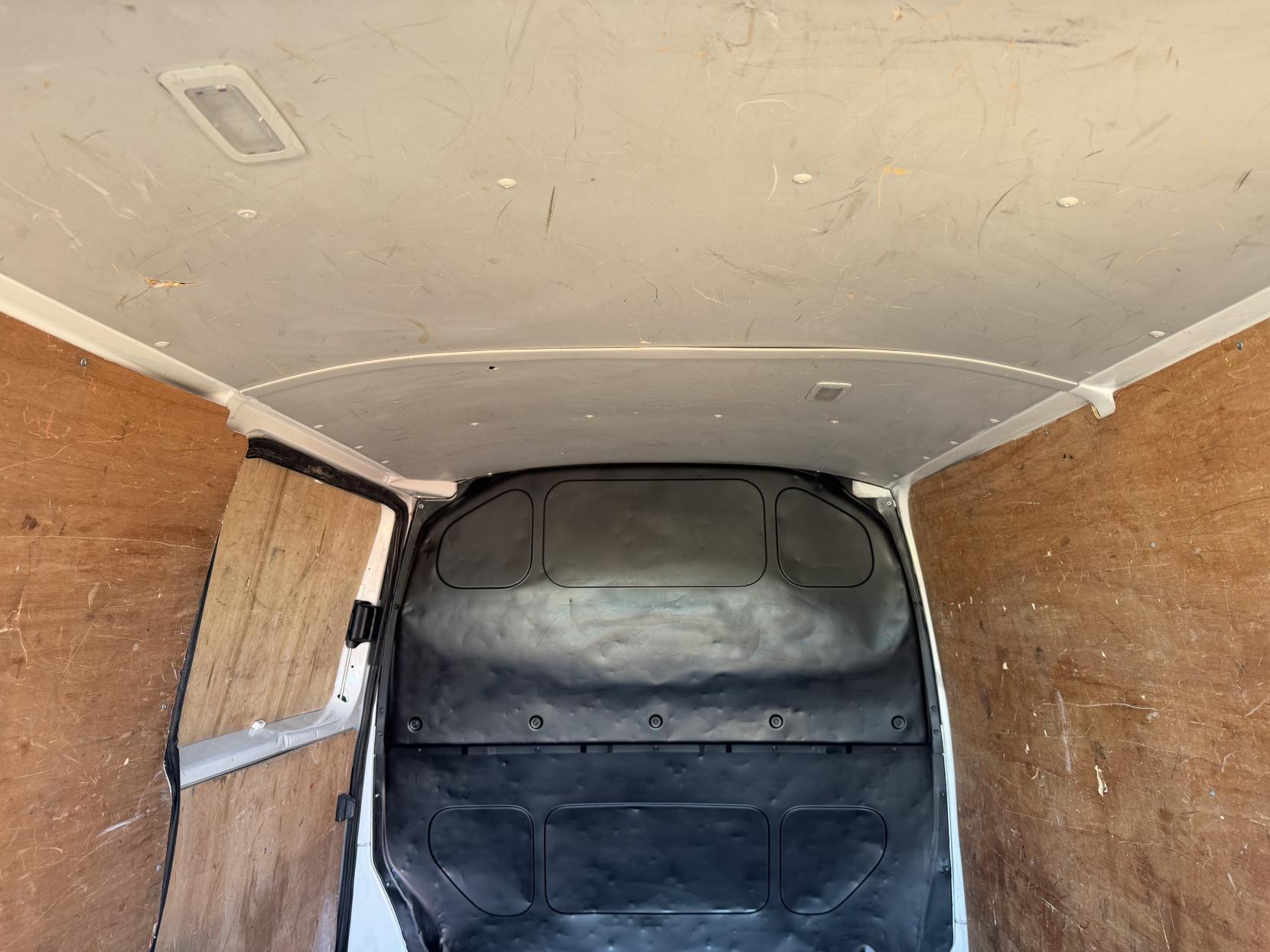2021 Volkswagen Transporter 2.0 TDI T28 Startline Panel Van 5dr Diesel Manual FWD SWB Euro 6 (s/s) (110 ps) - Thumbnail 45