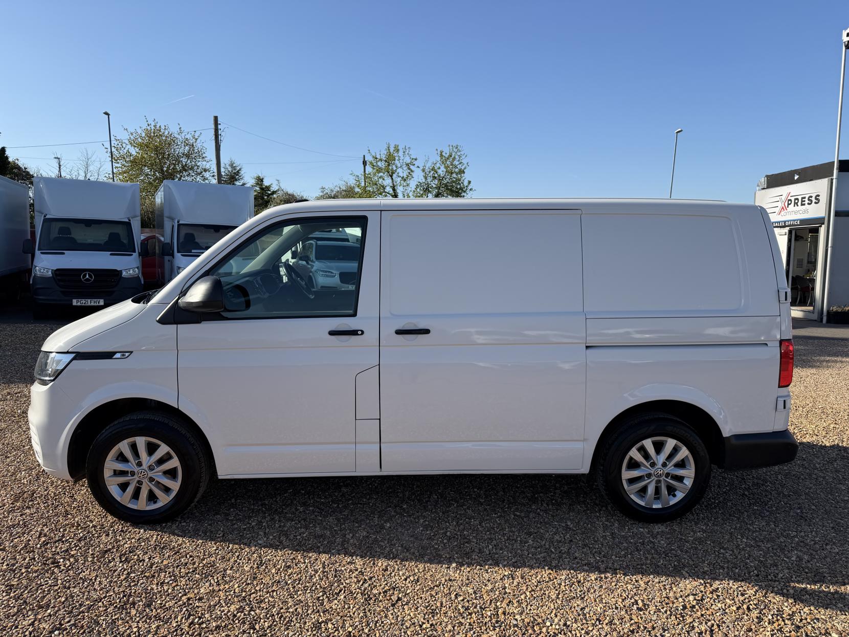 2021 Volkswagen Transporter 2.0 TDI T28 Startline Panel Van 5dr Diesel Manual FWD SWB Euro 6 (s/s) (110 ps) - Thumbnail 8