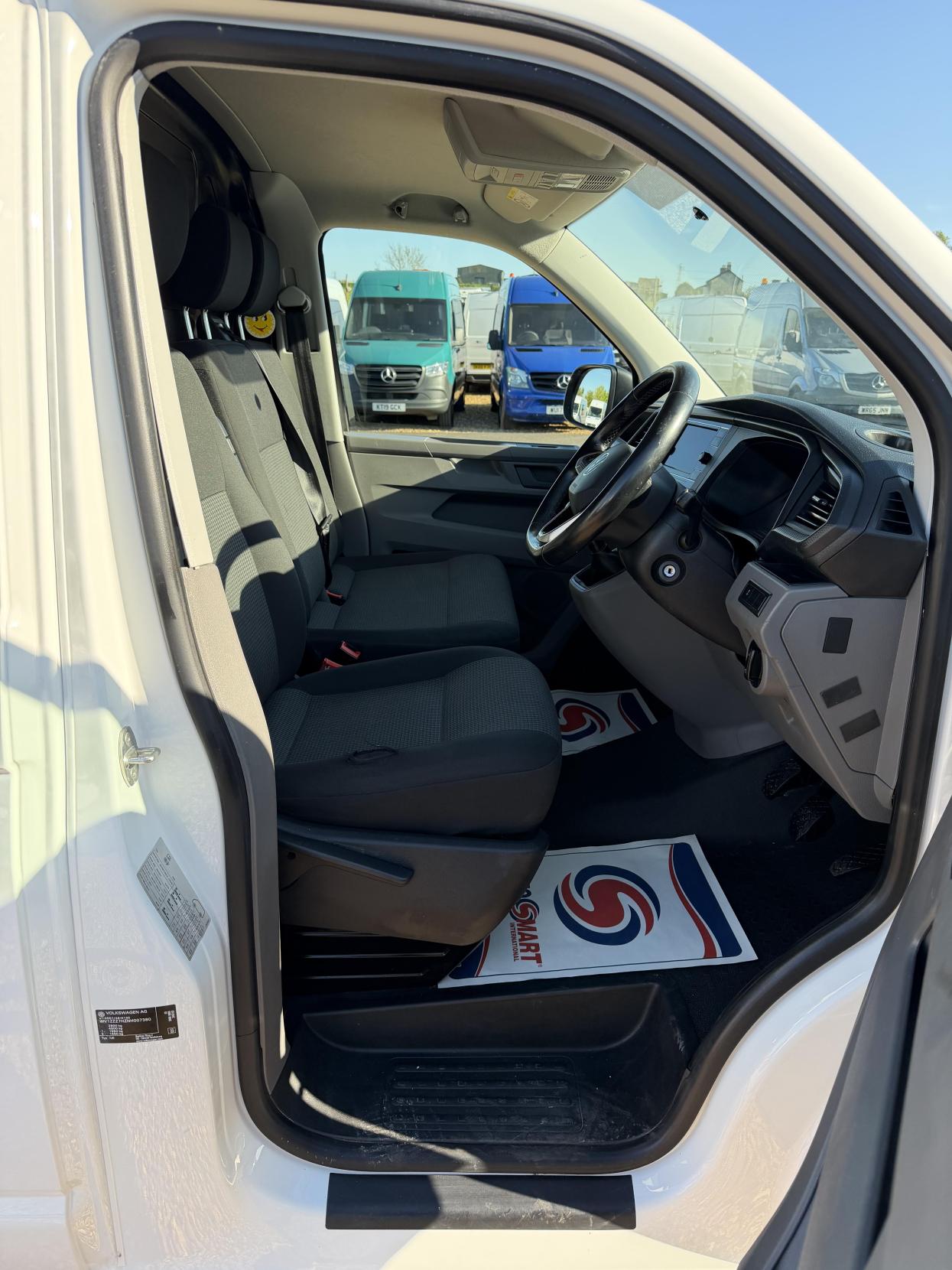2021 Volkswagen Transporter 2.0 TDI T28 Startline Panel Van 5dr Diesel Manual FWD SWB Euro 6 (s/s) (110 ps) - Thumbnail 17