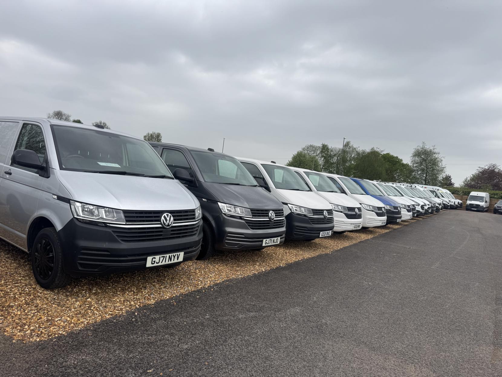 2021 Volkswagen Transporter 2.0 TDI T28 Startline Panel Van 5dr Diesel Manual FWD SWB Euro 6 (s/s) (110 ps) - Thumbnail 52