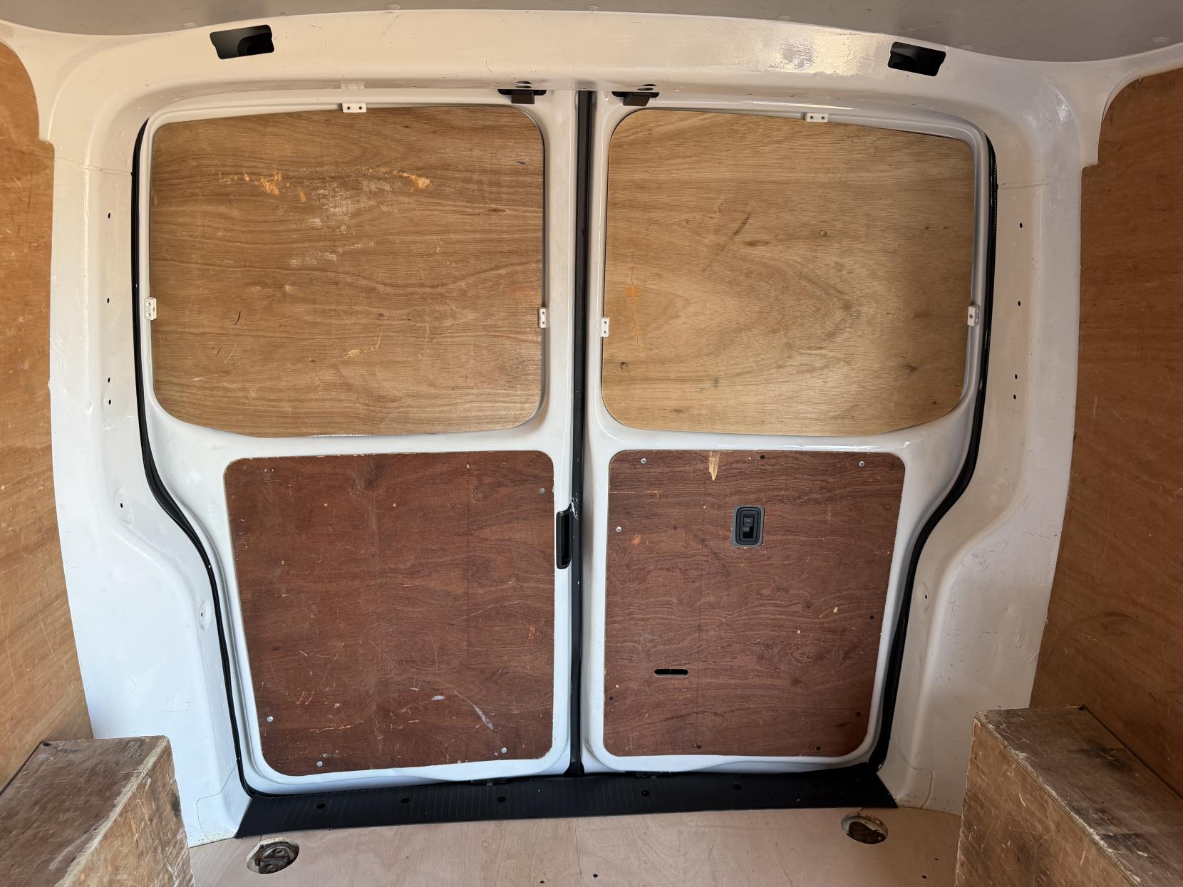 2021 Volkswagen Transporter 2.0 TDI T28 Startline Panel Van 5dr Diesel Manual FWD SWB Euro 6 (s/s) (110 ps) - Thumbnail 33